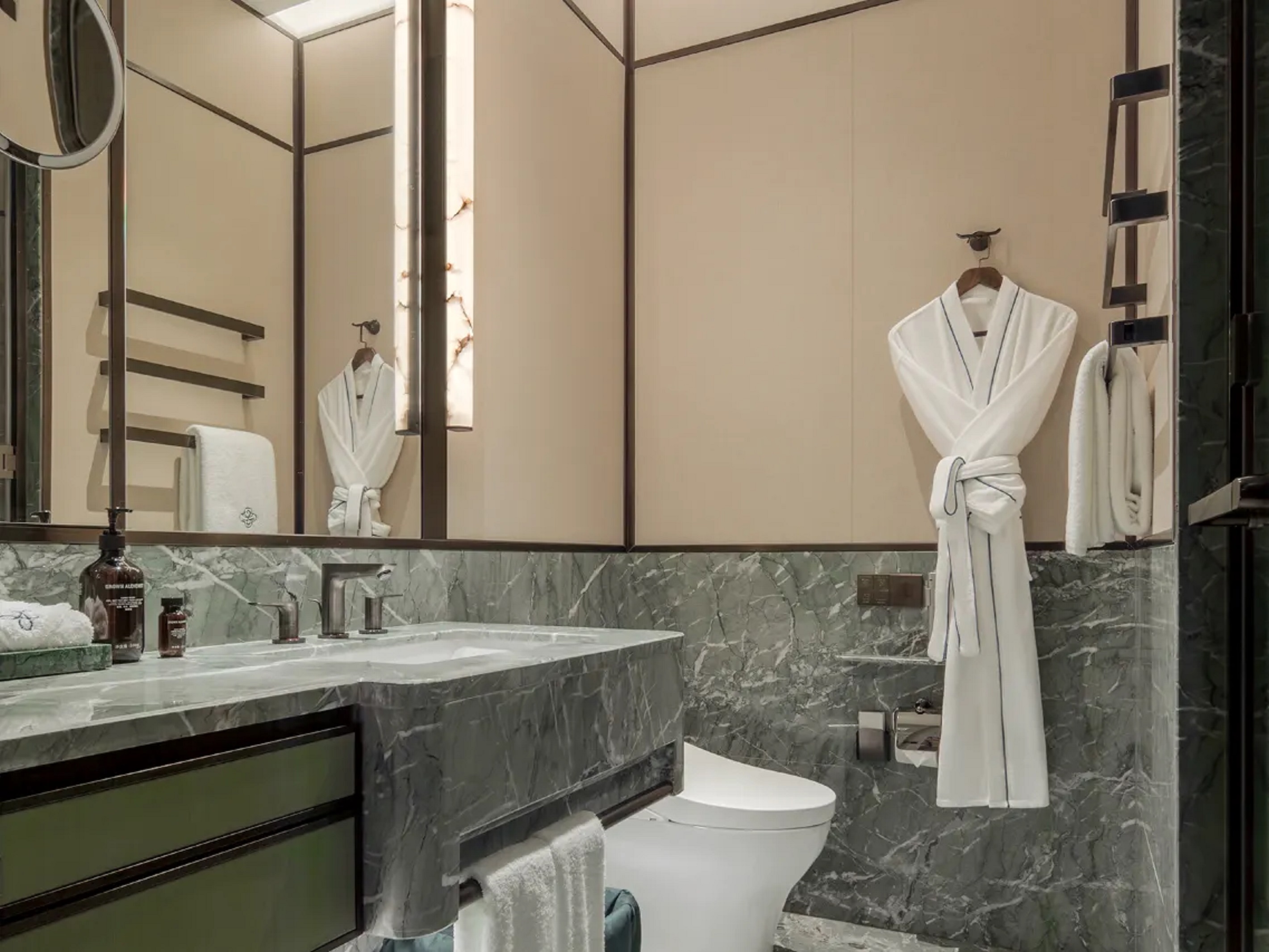 Double or Twin Lake View