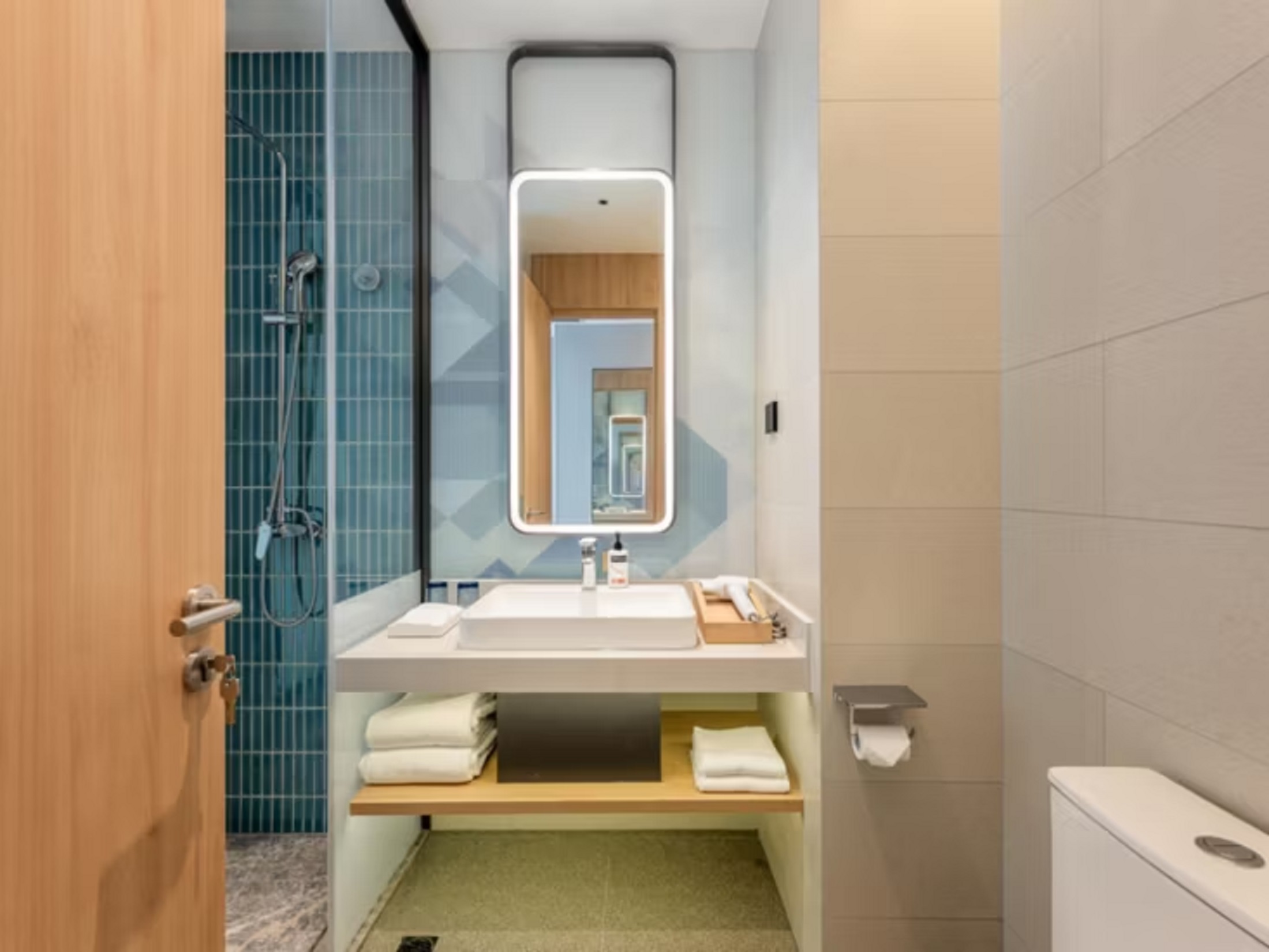 Double Accessible King Size Bed