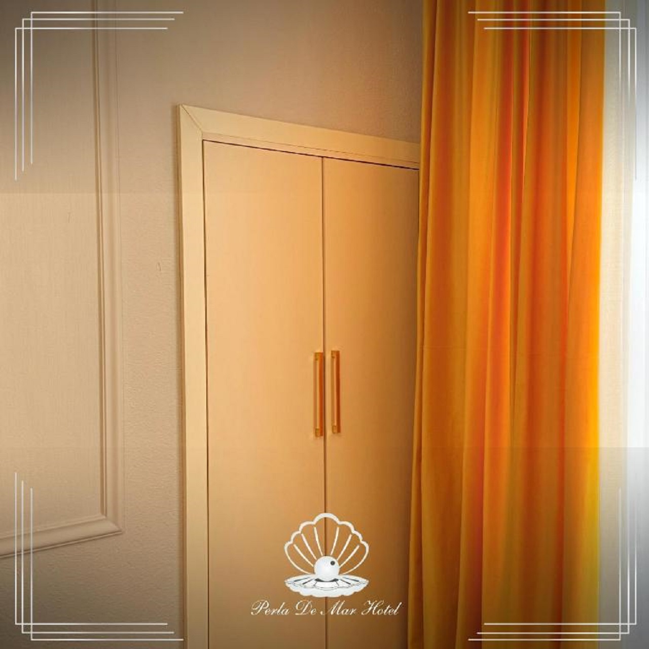Room Deluxe City View King Bed