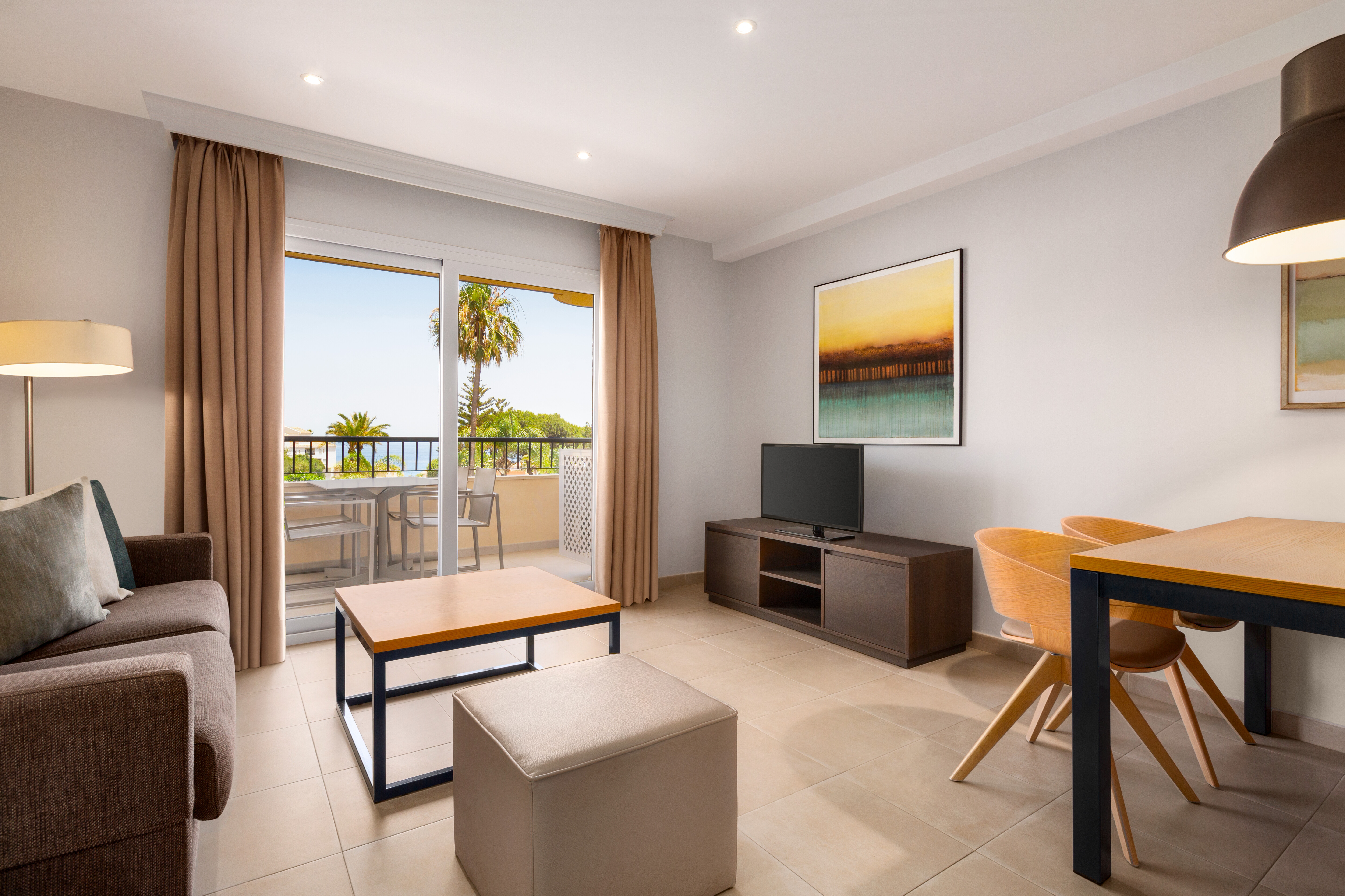 Apartment Capacity 3