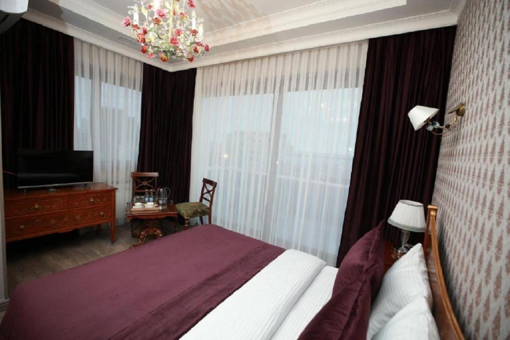 Suite with Views Non Smoking