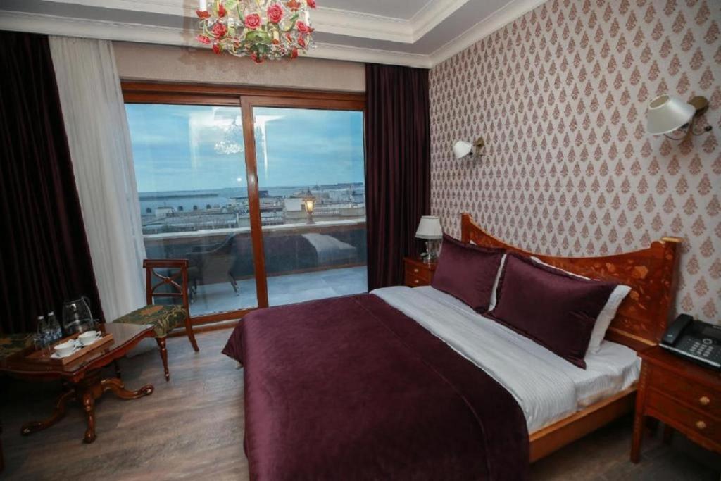 Room Deluxe with Balcony