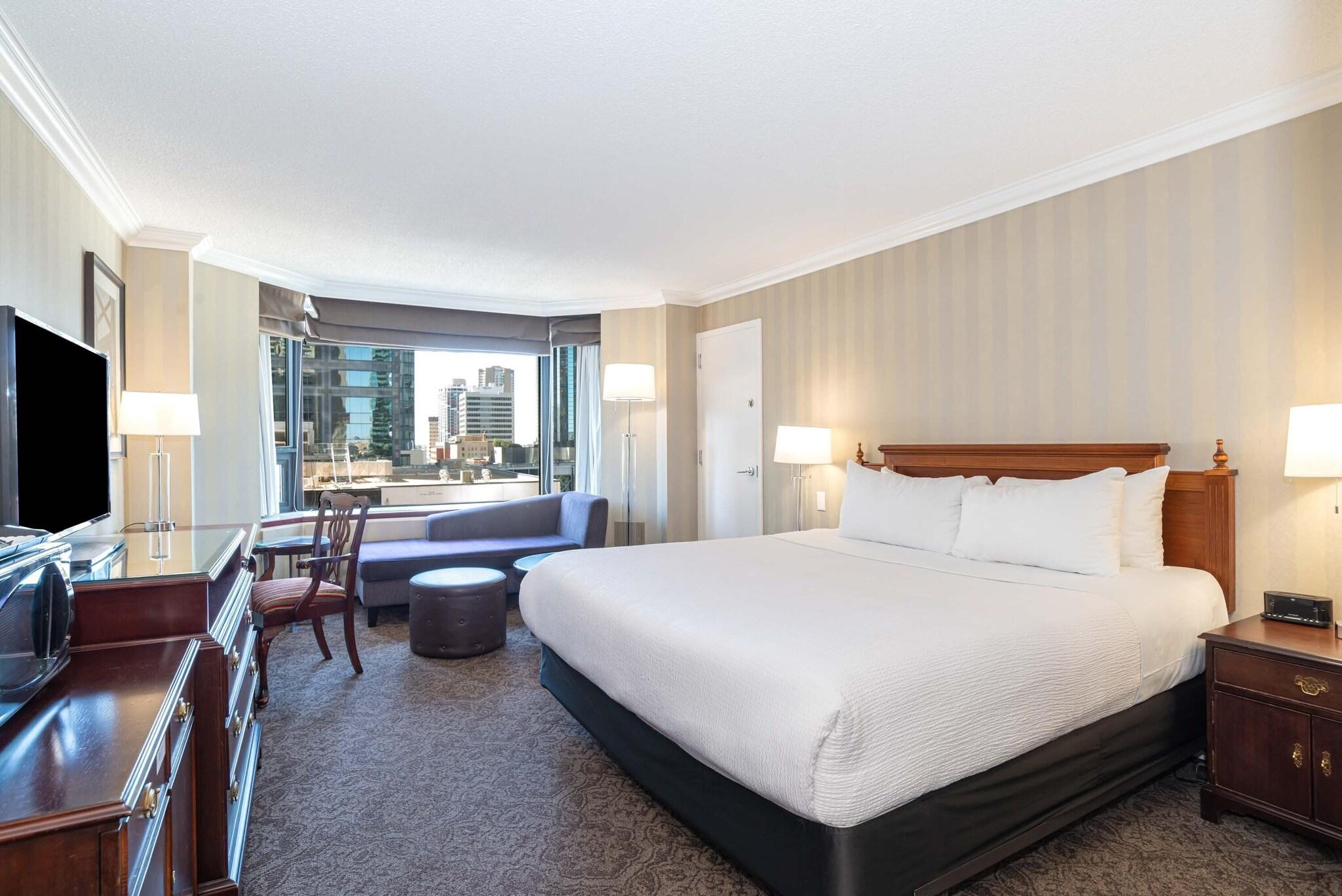 Double Deluxe King Bed