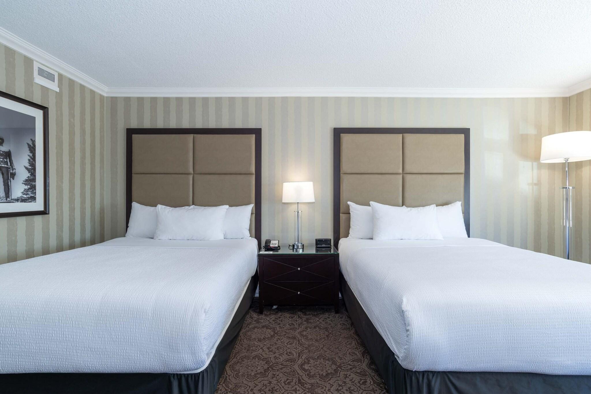 Double Two Queen Beds Premium