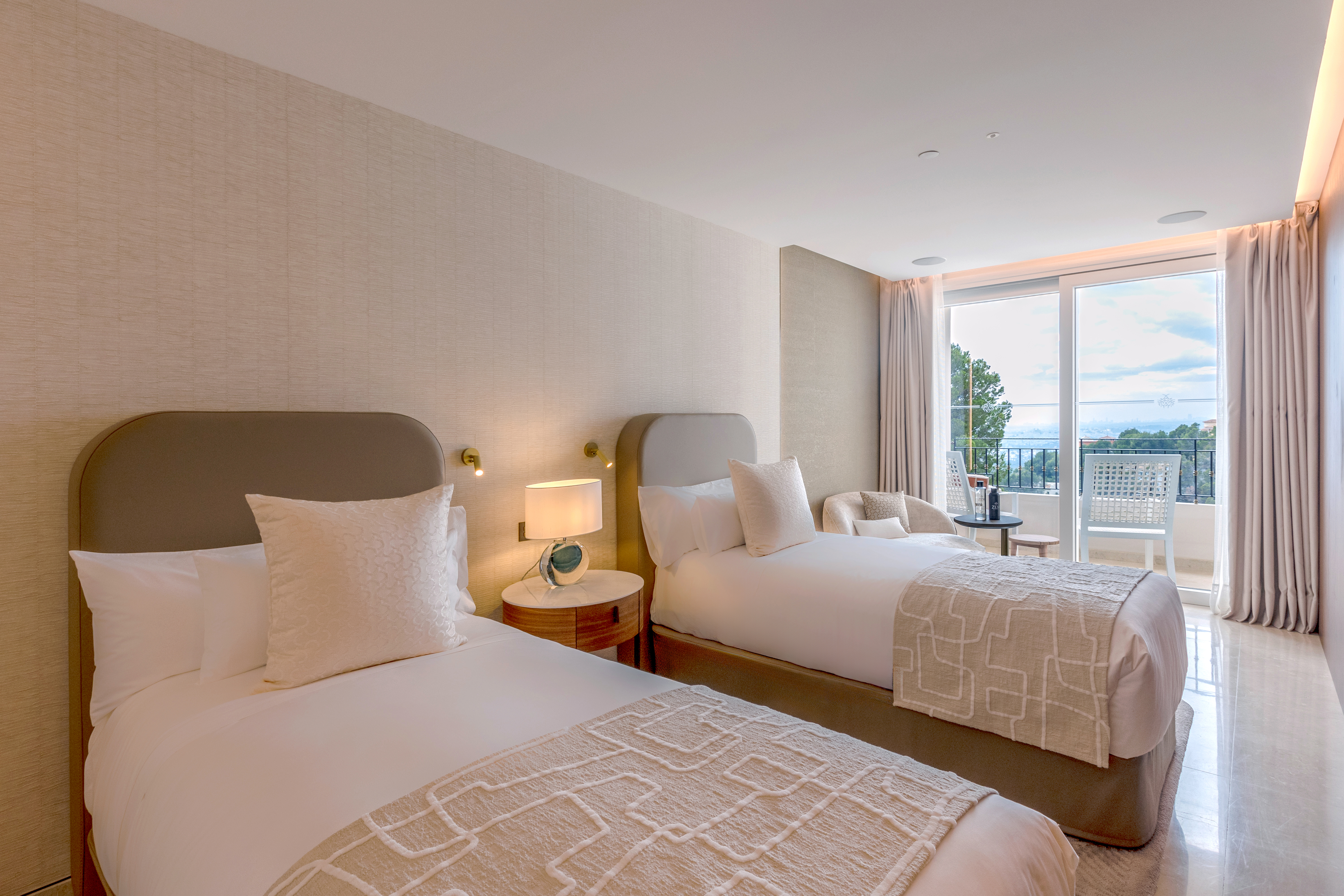 Double or Twin Deluxe