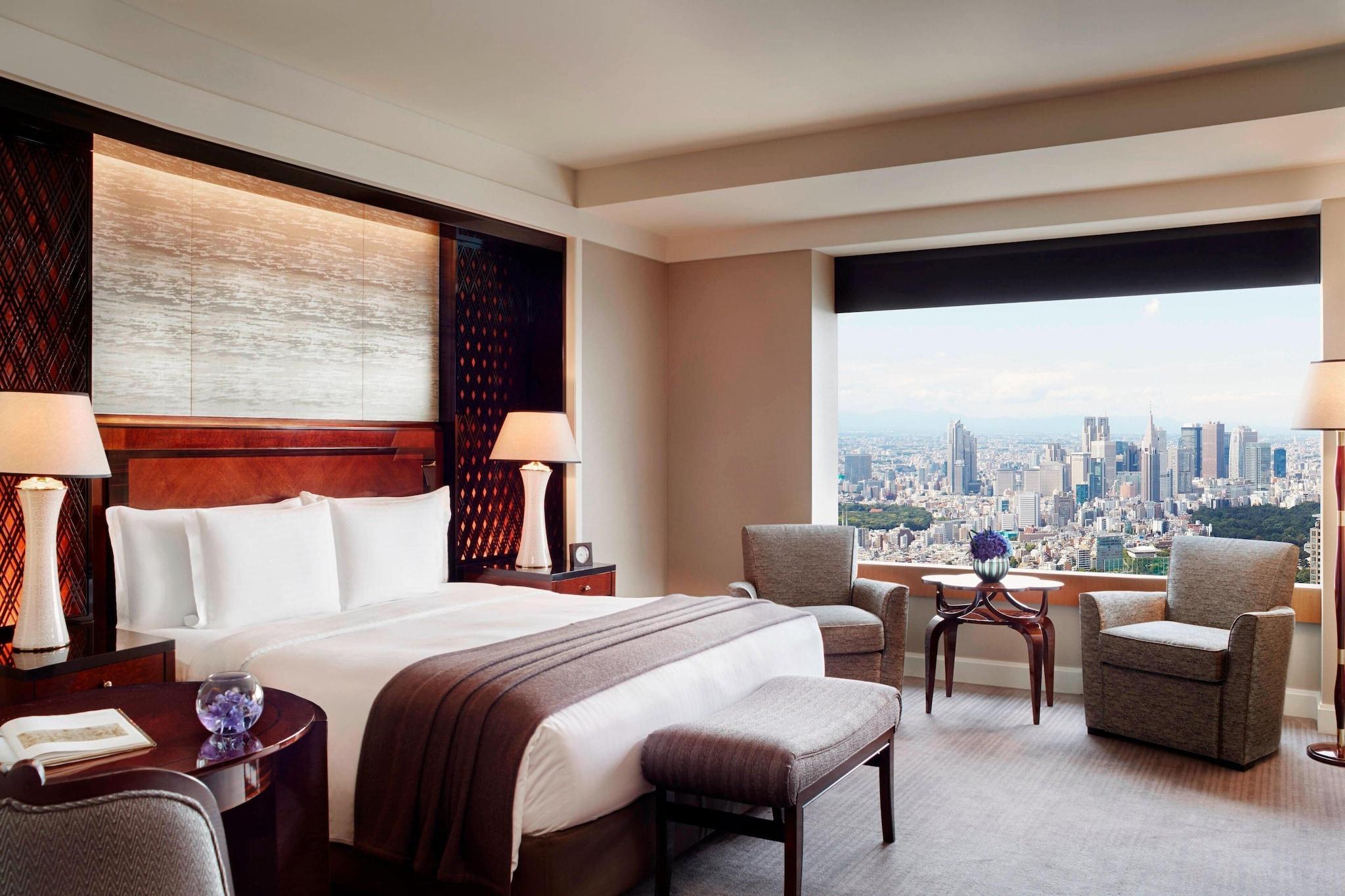 Double Club King Bed