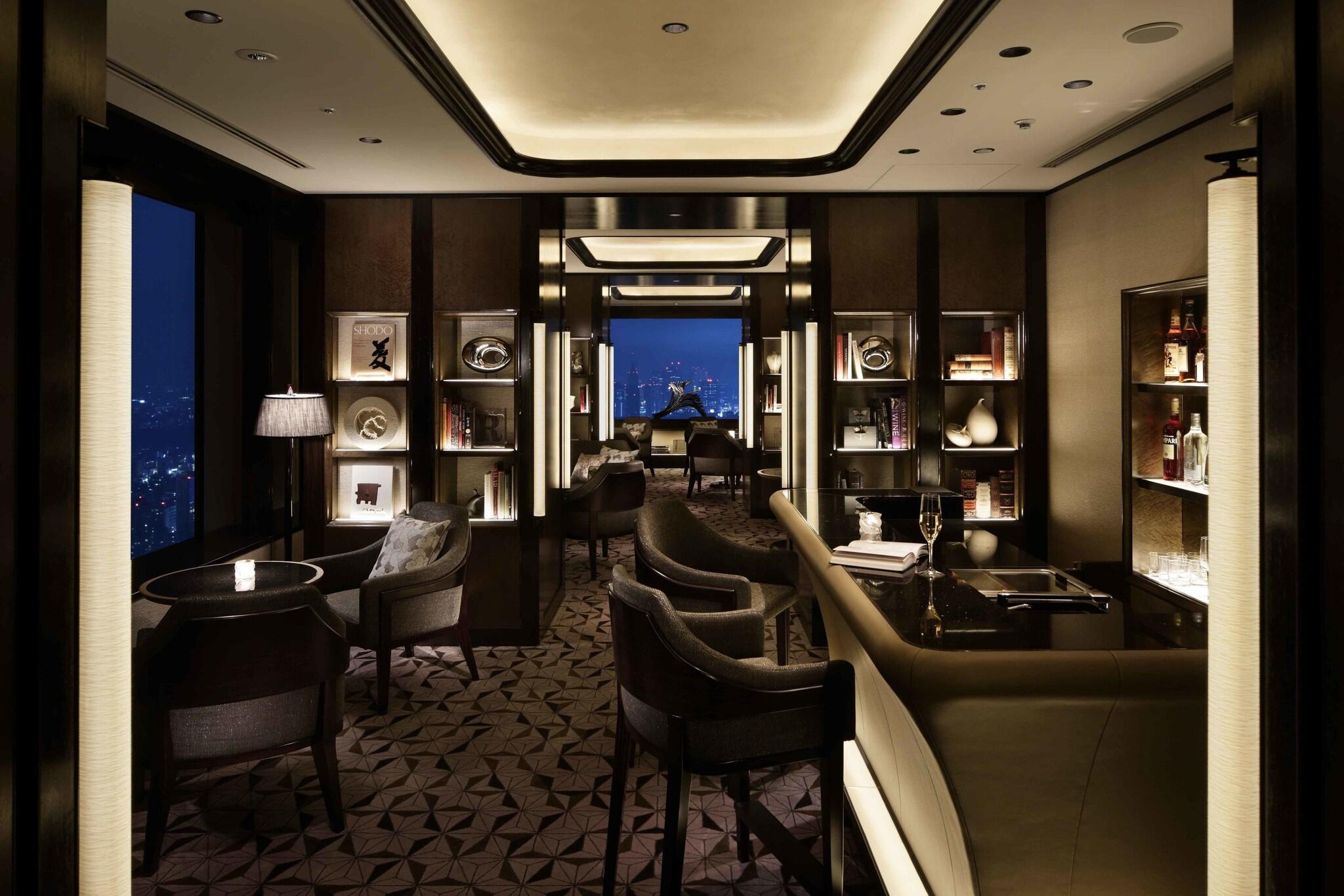 Double Club King Bed