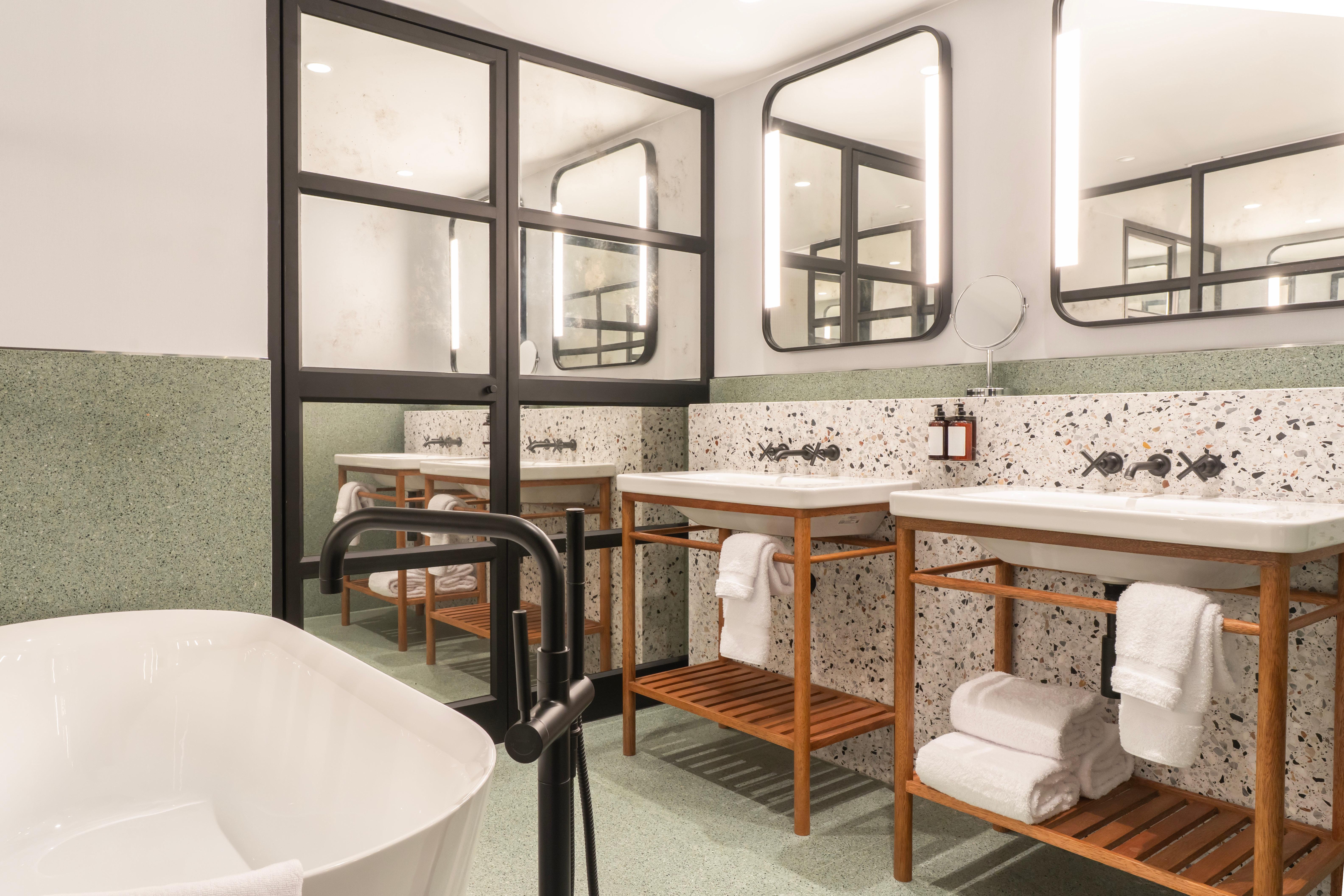 Suite King Bed One Bedroom 