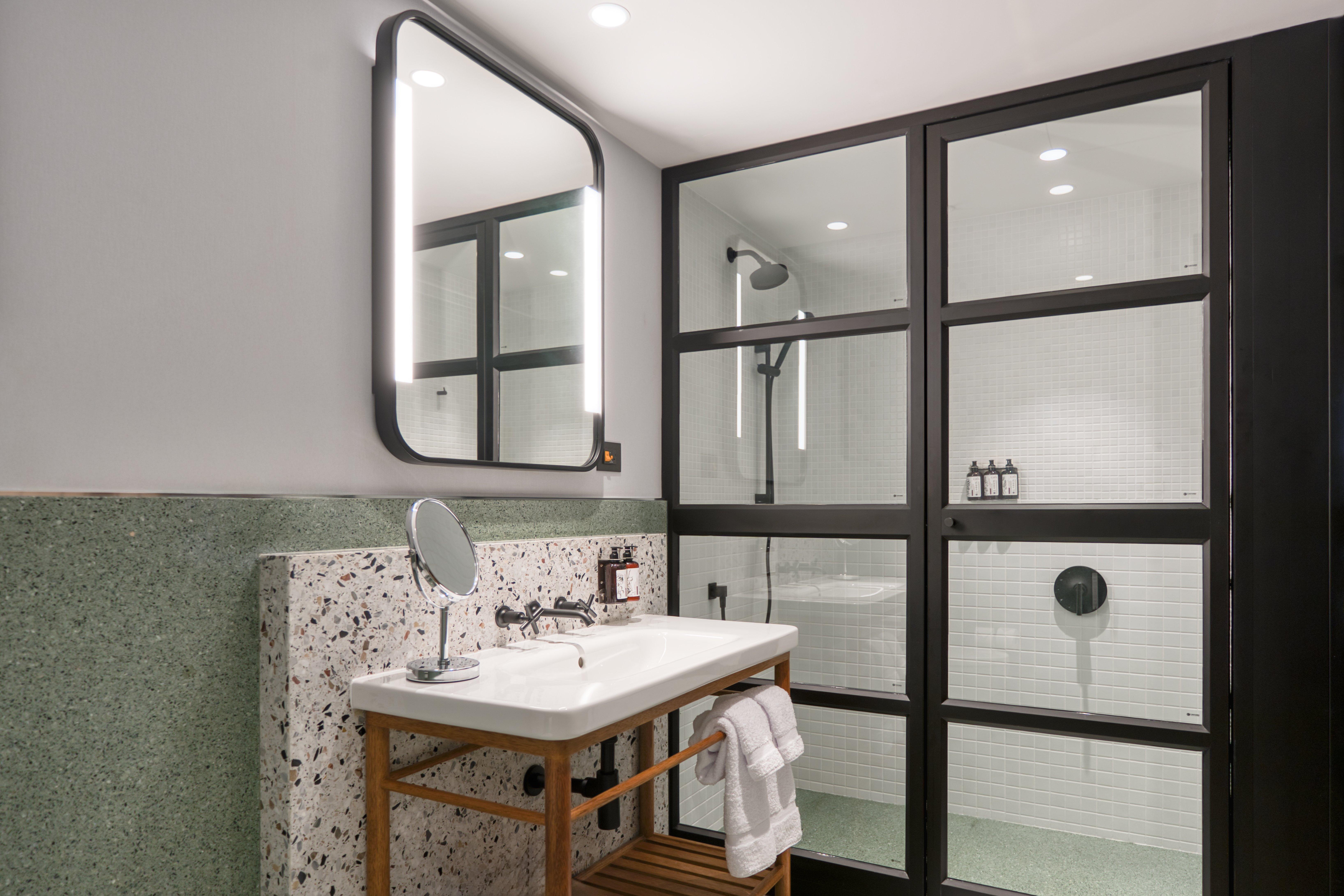 Double City View King Bed