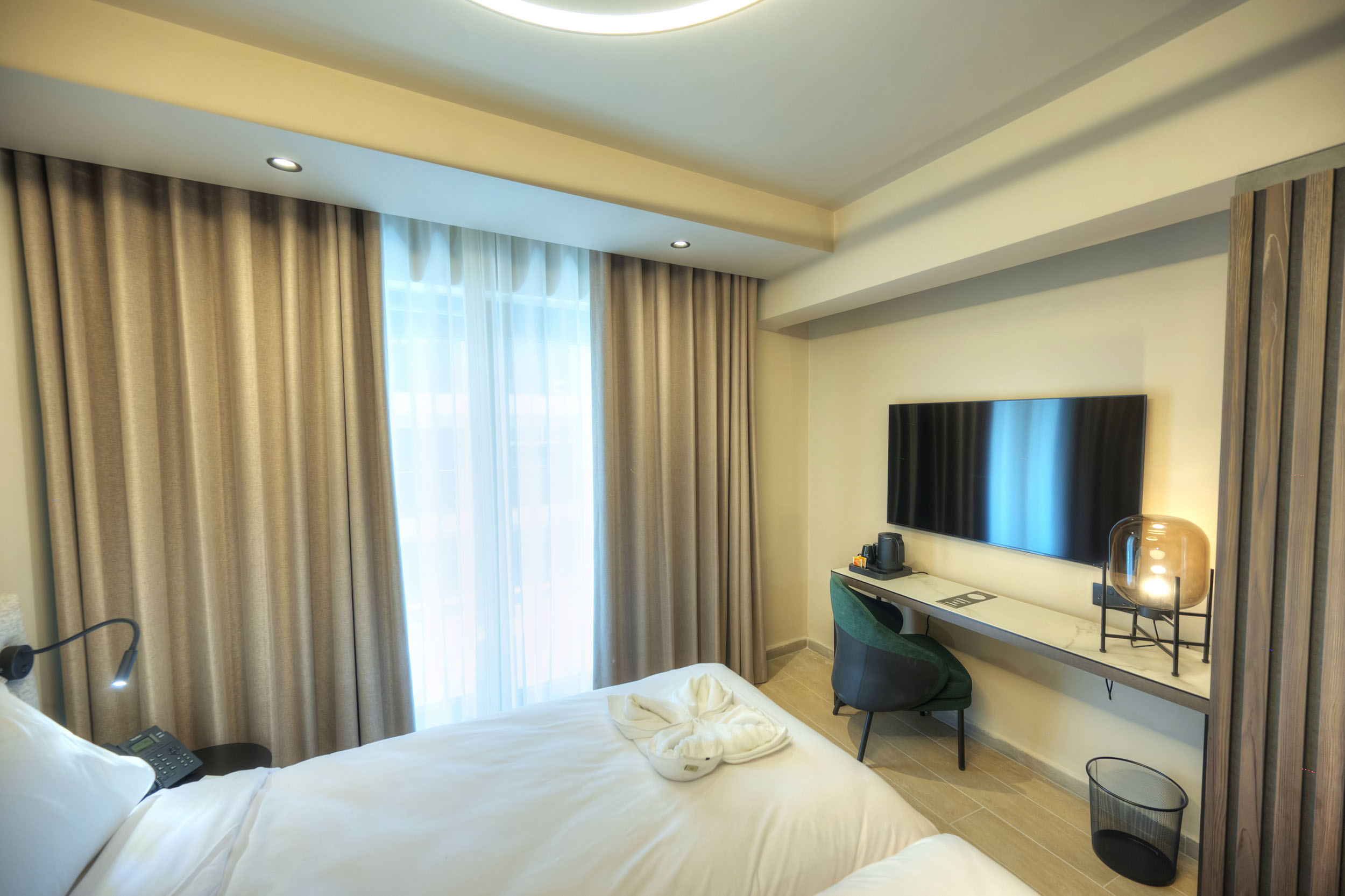 Double or Twin Executive