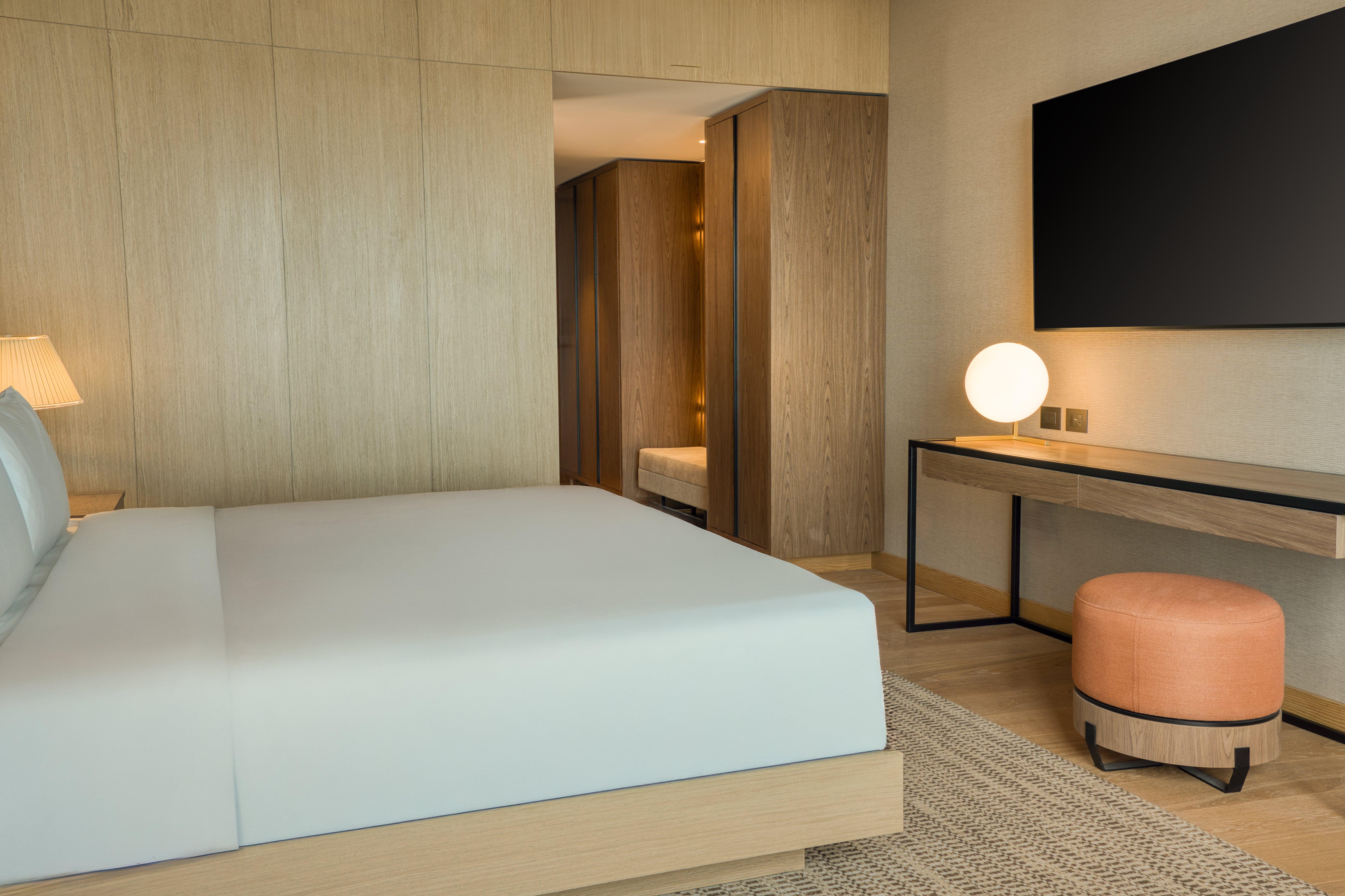 Double Classic King Bed