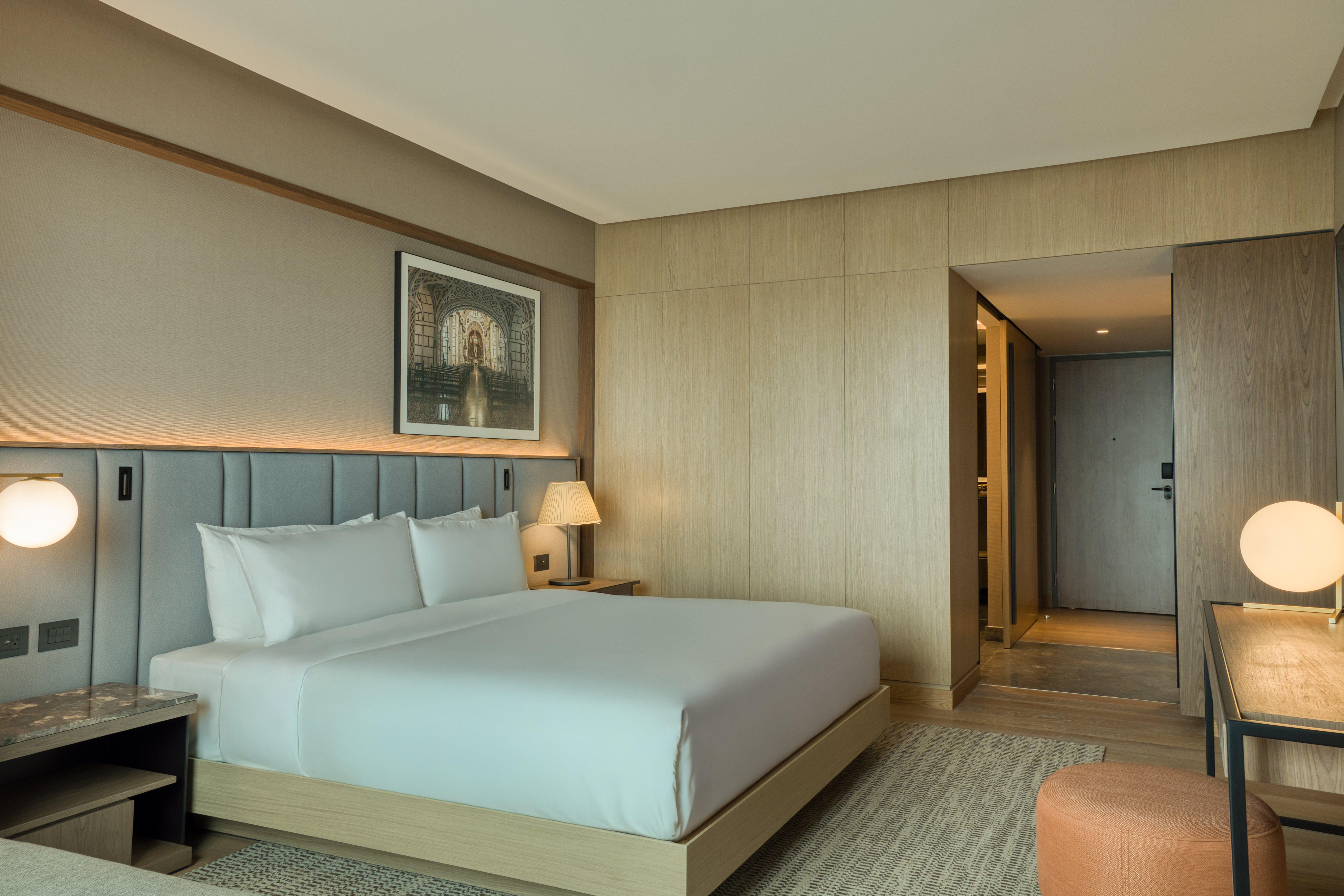 Double Club King Bed