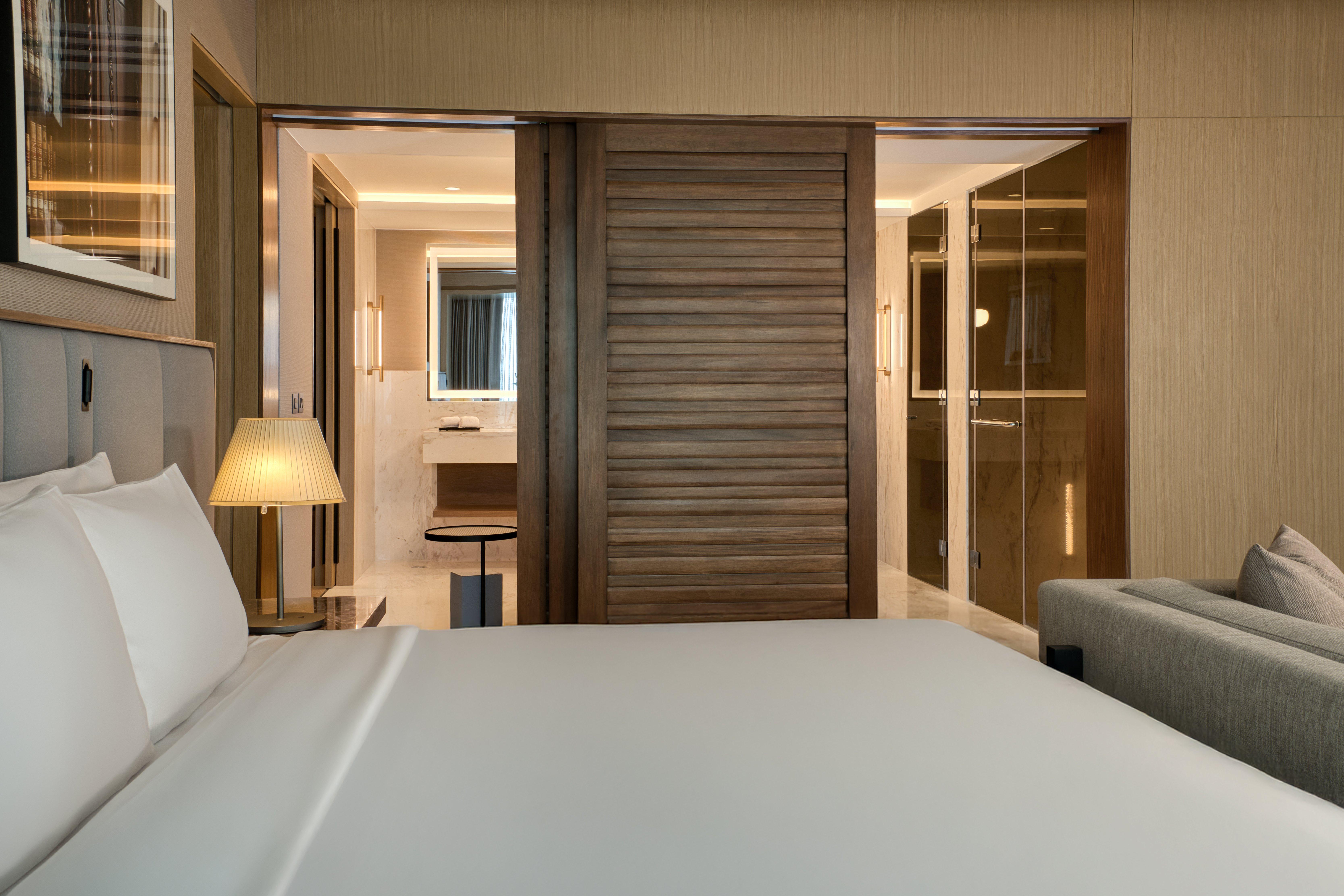 Suite Executive King Bed