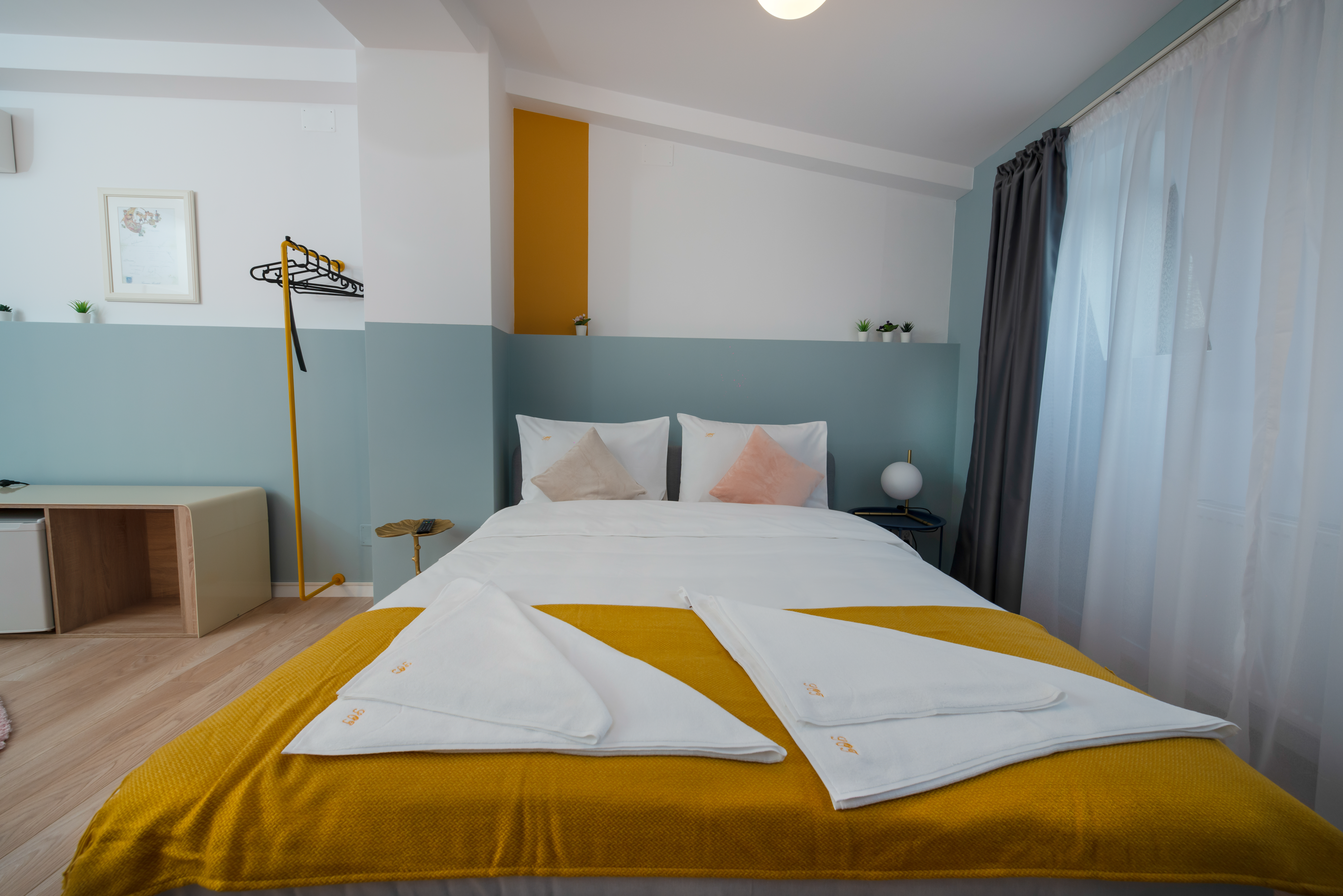 Junior Suite Classic Queen Bed