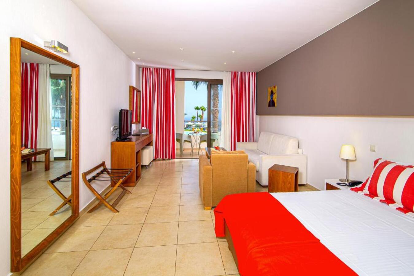 Suite Sea View King Bed