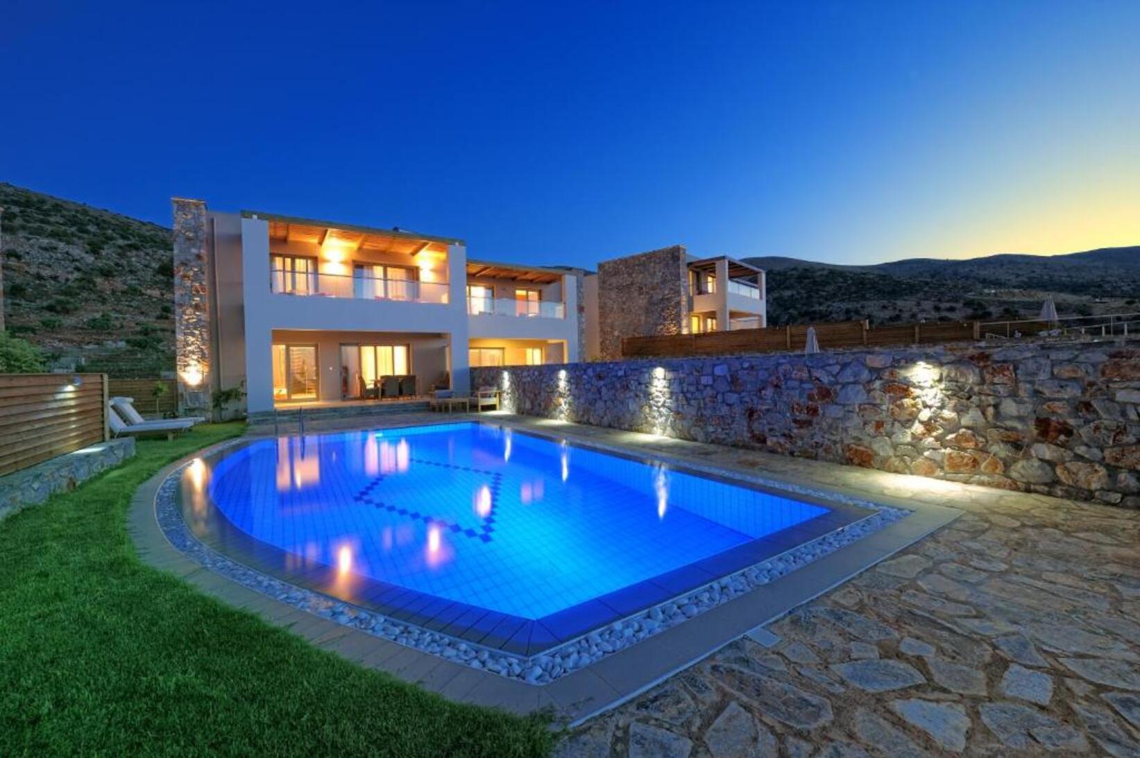 Villa Two Bedrooms with Private Pool