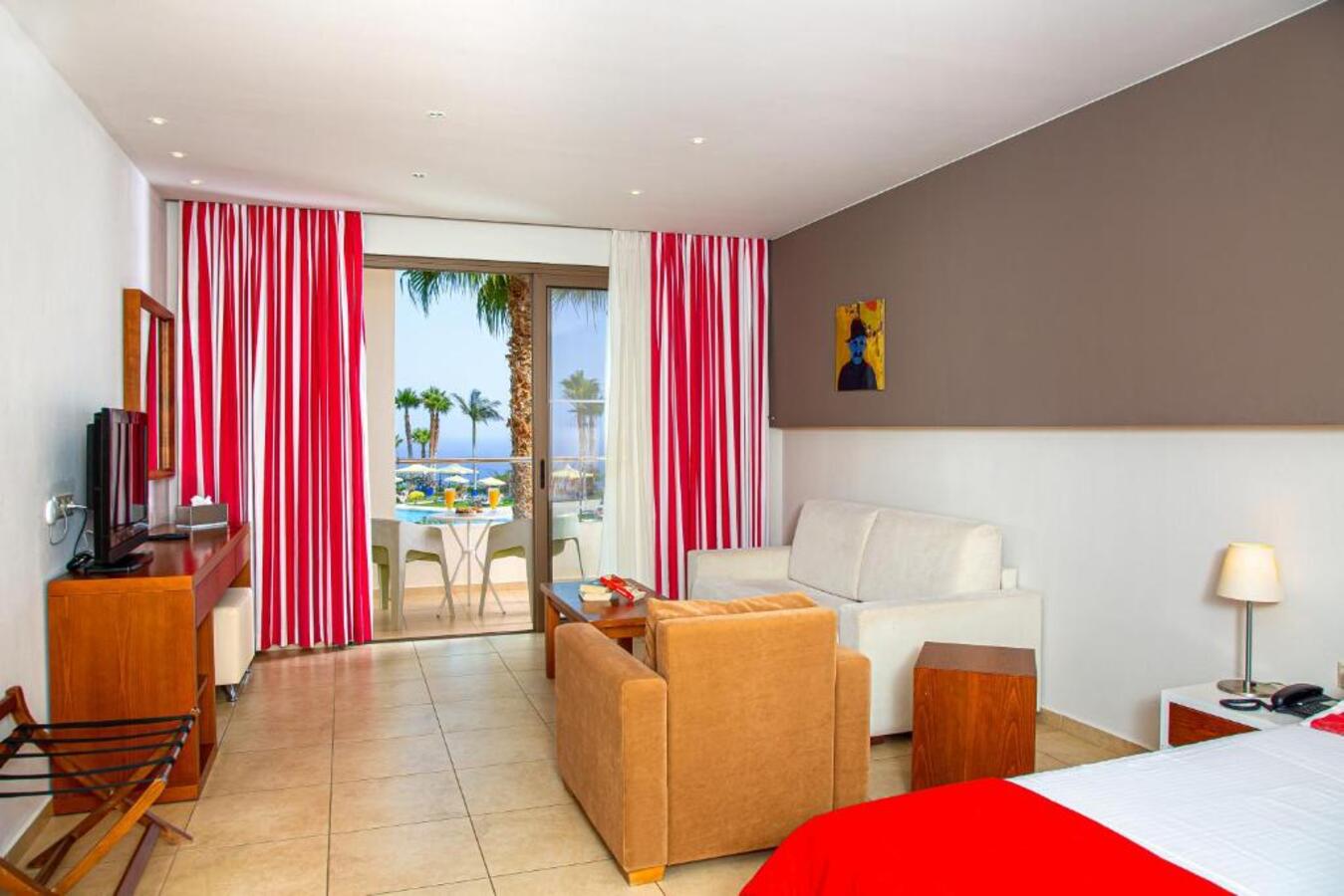 Suite Sea View King Bed