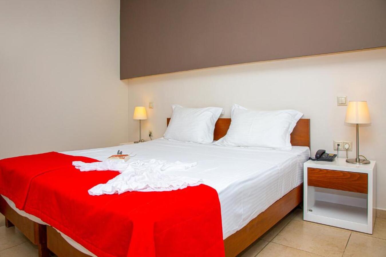 Suite One Bedroom with Views