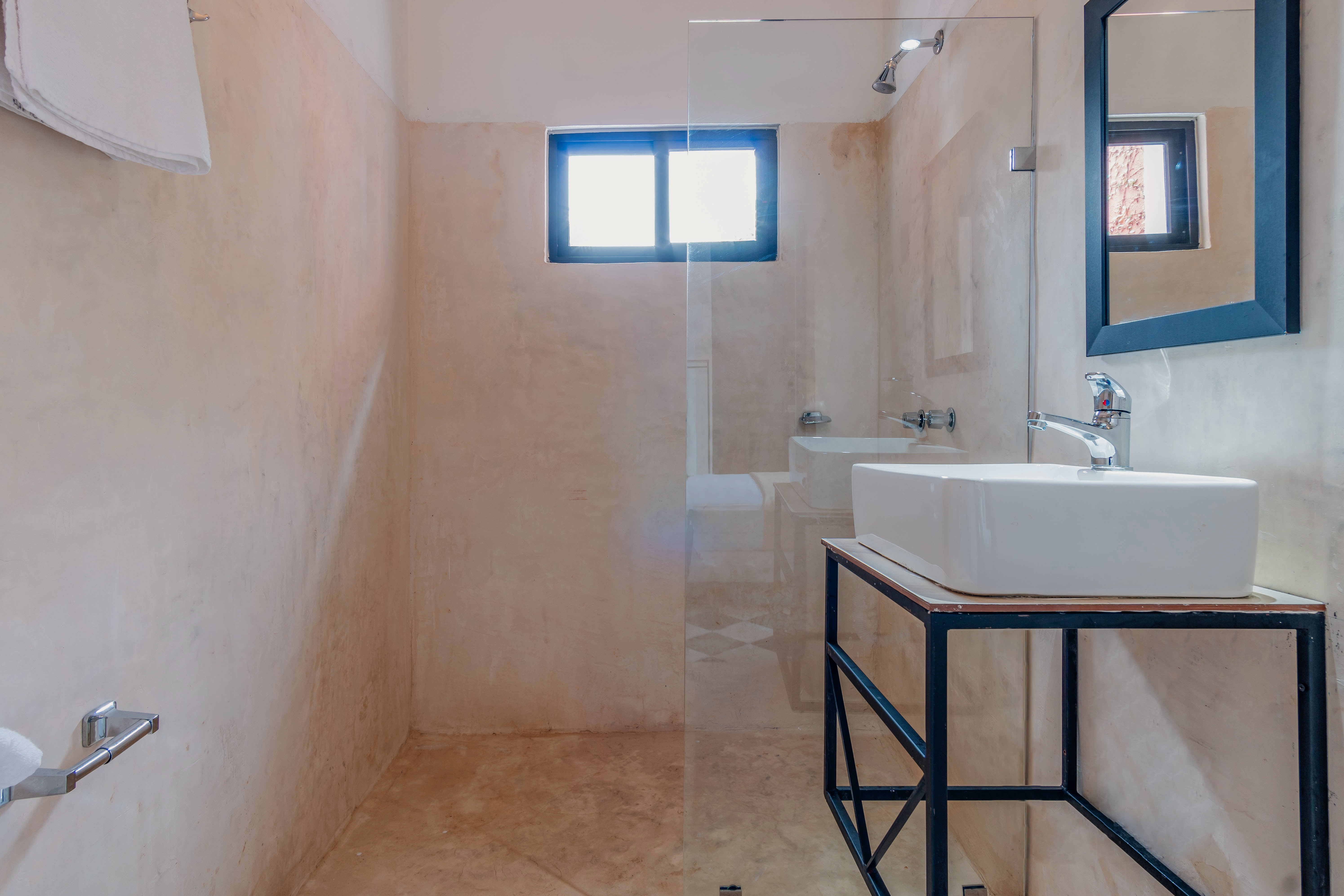 Double Deluxe Queen Bed