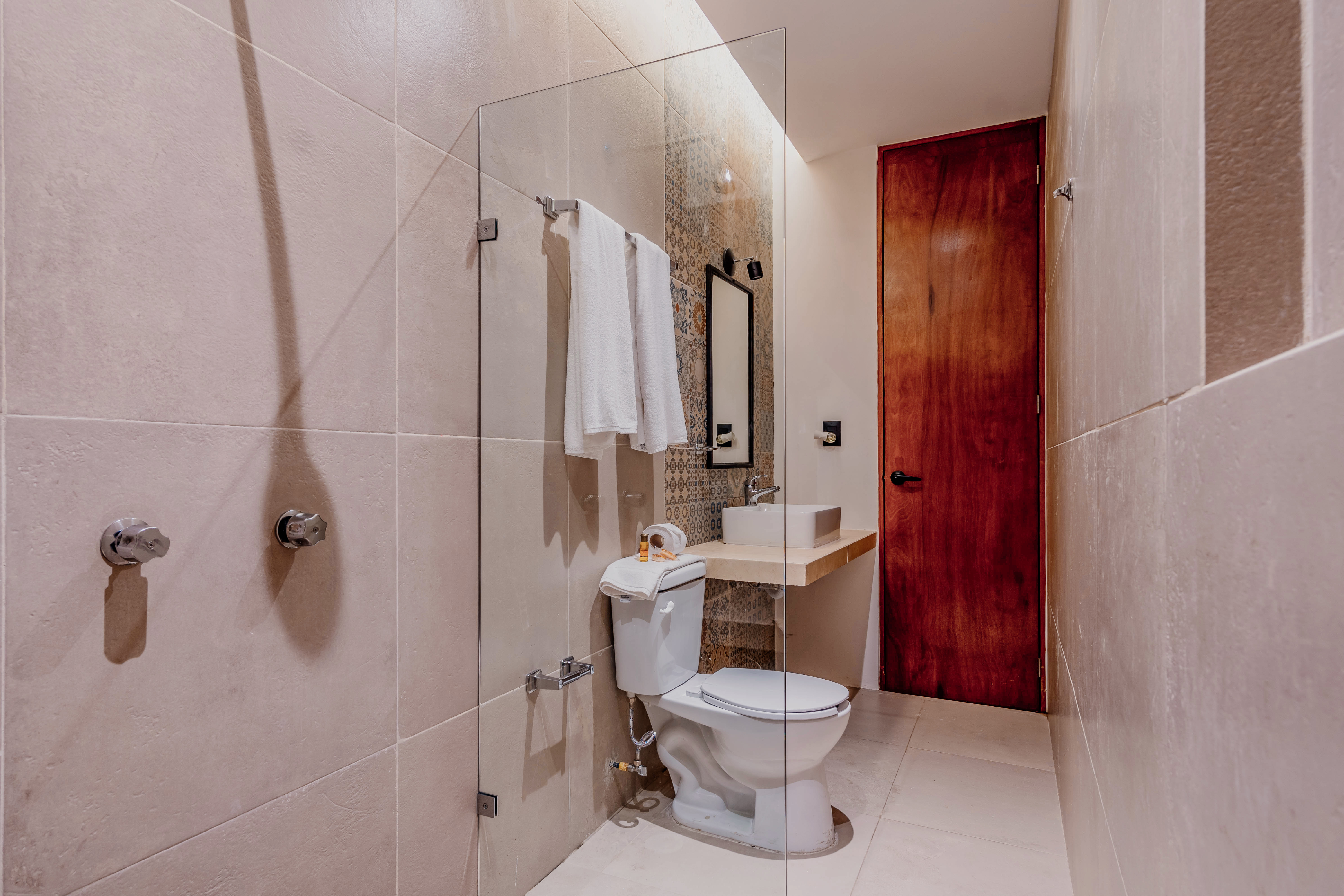 Double Deluxe Queen Bed