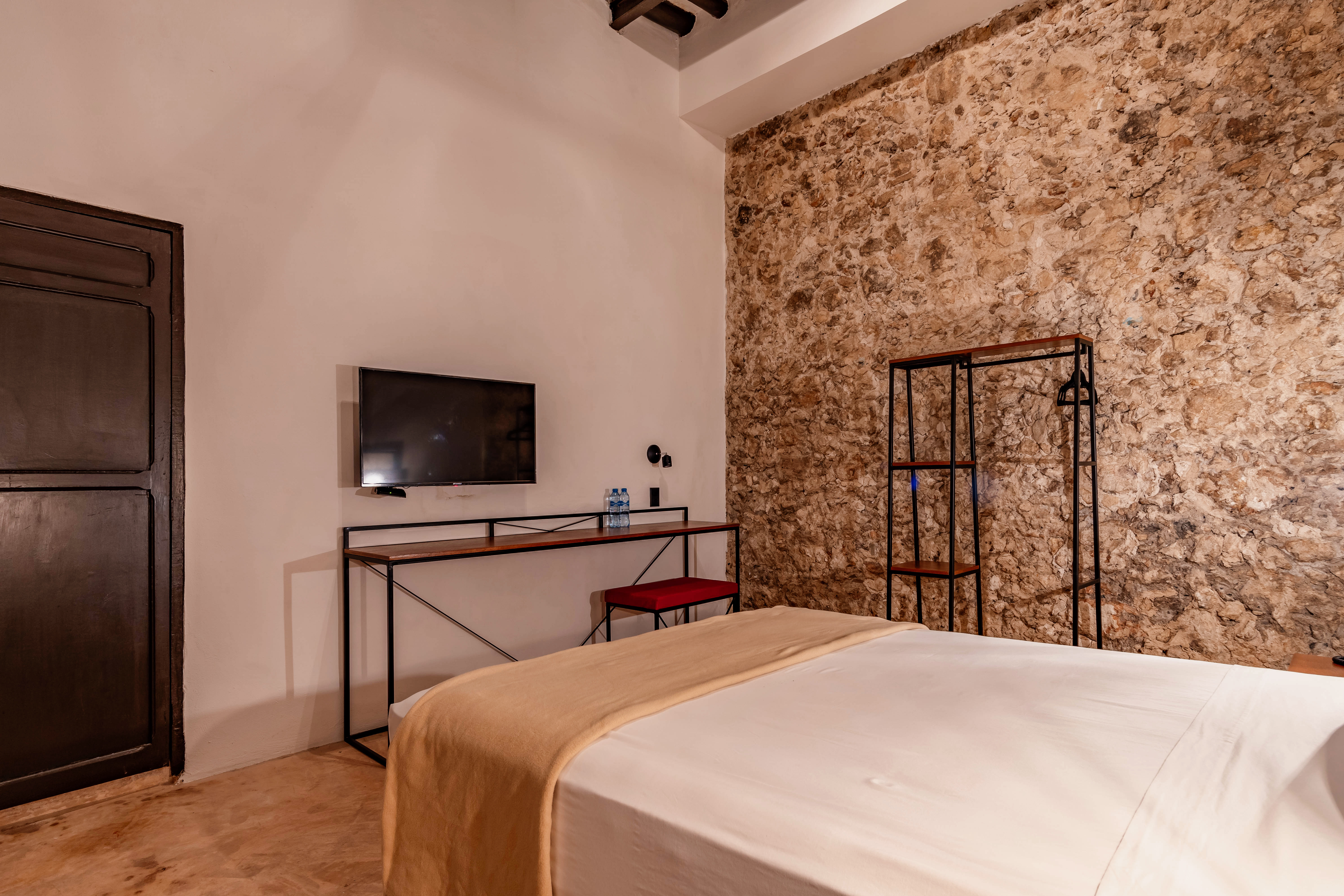 Double Deluxe Queen Bed