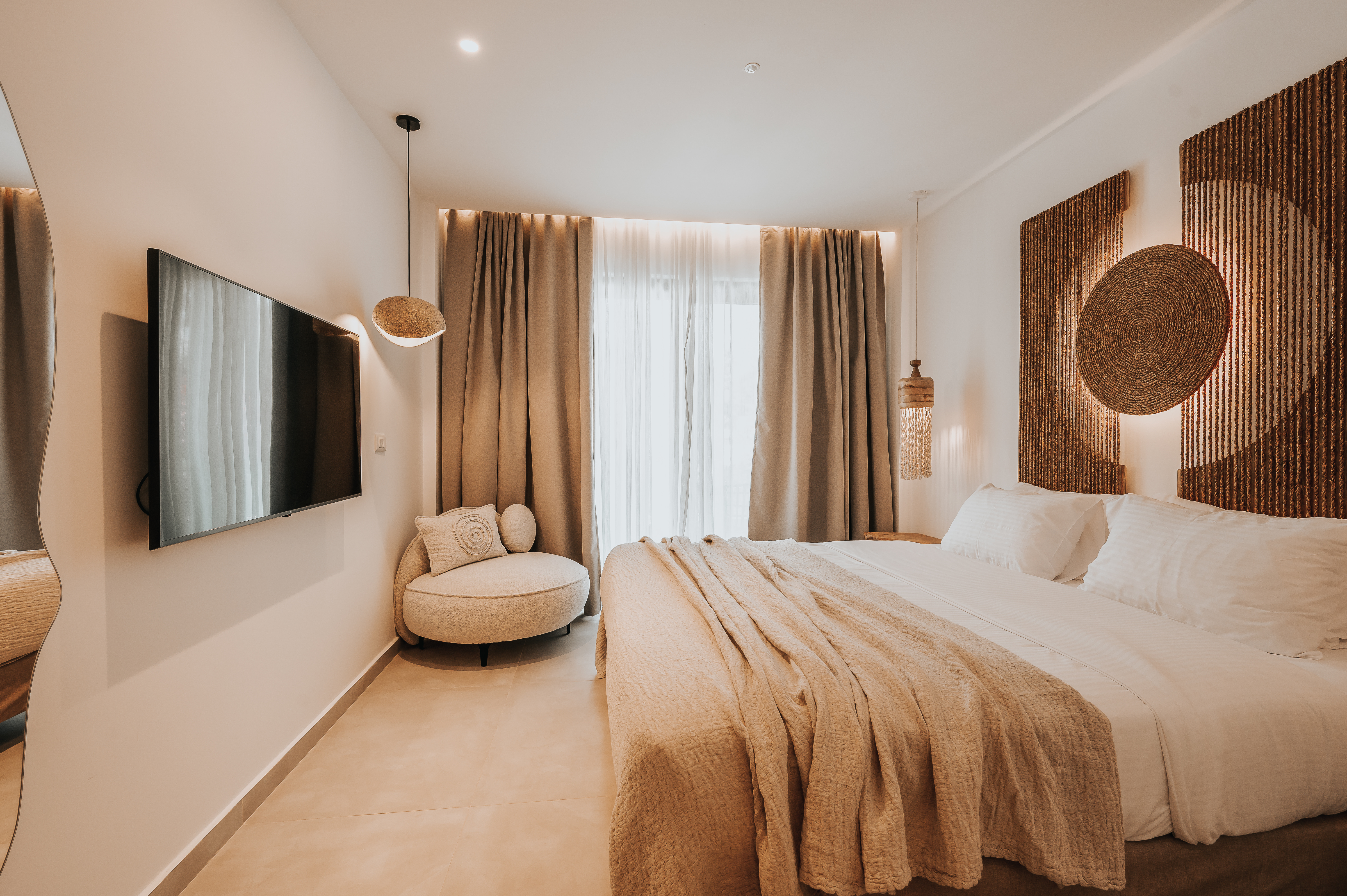 Junior Suite Deluxe King Bed