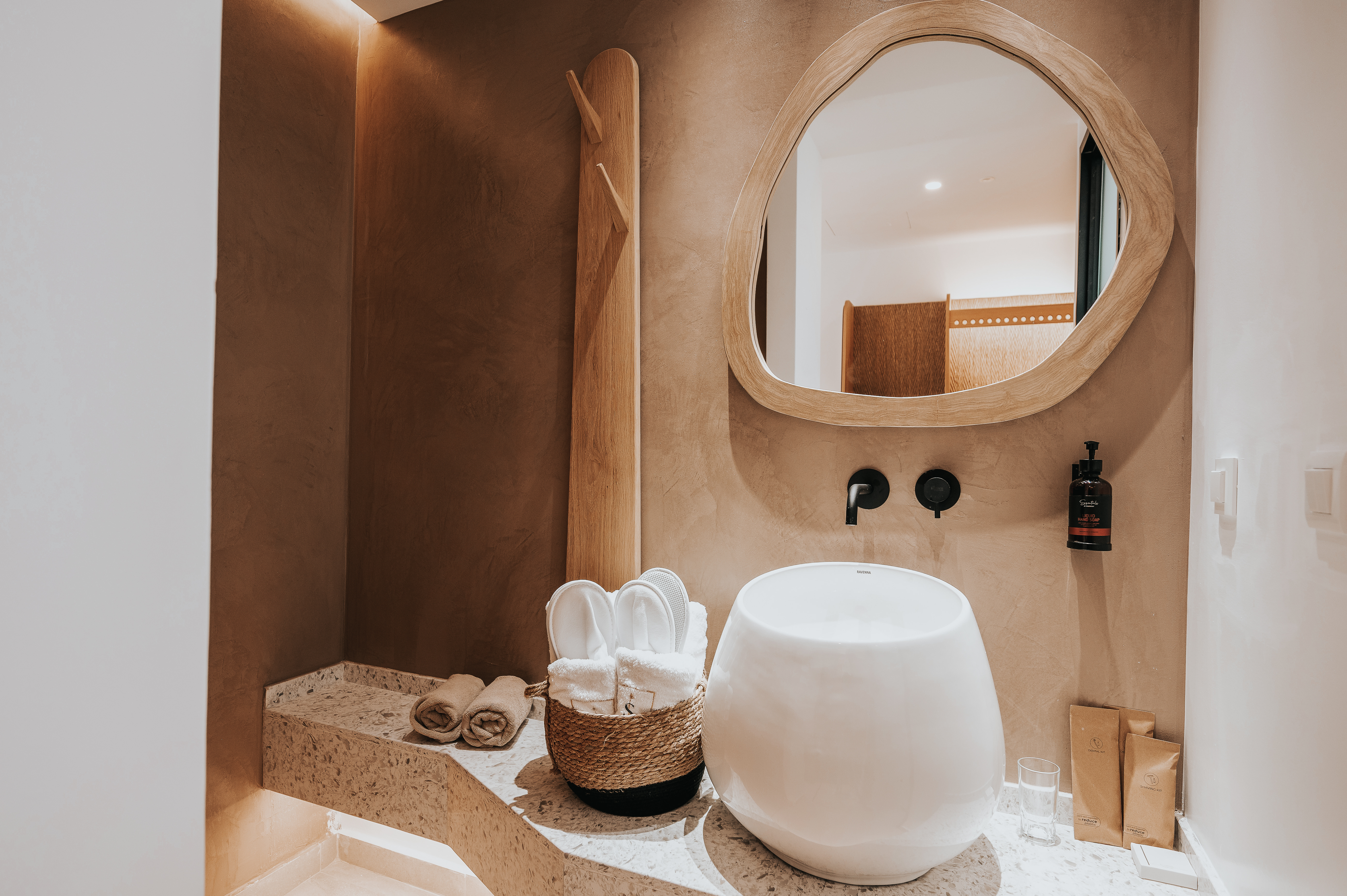 Junior Suite Deluxe King Bed