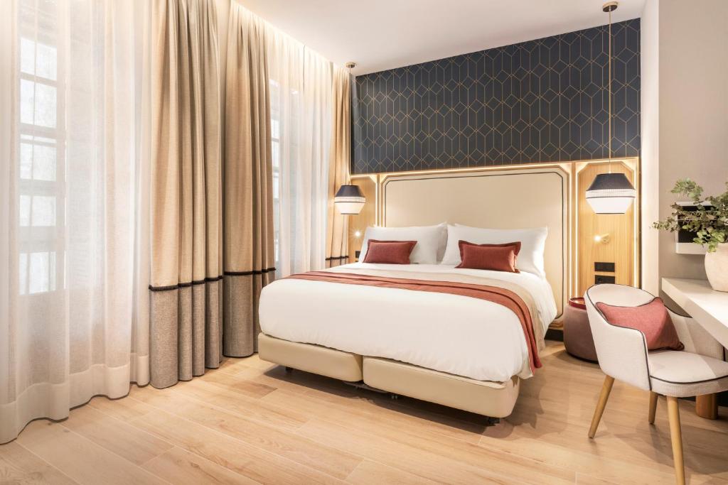 Double or Twin Standard