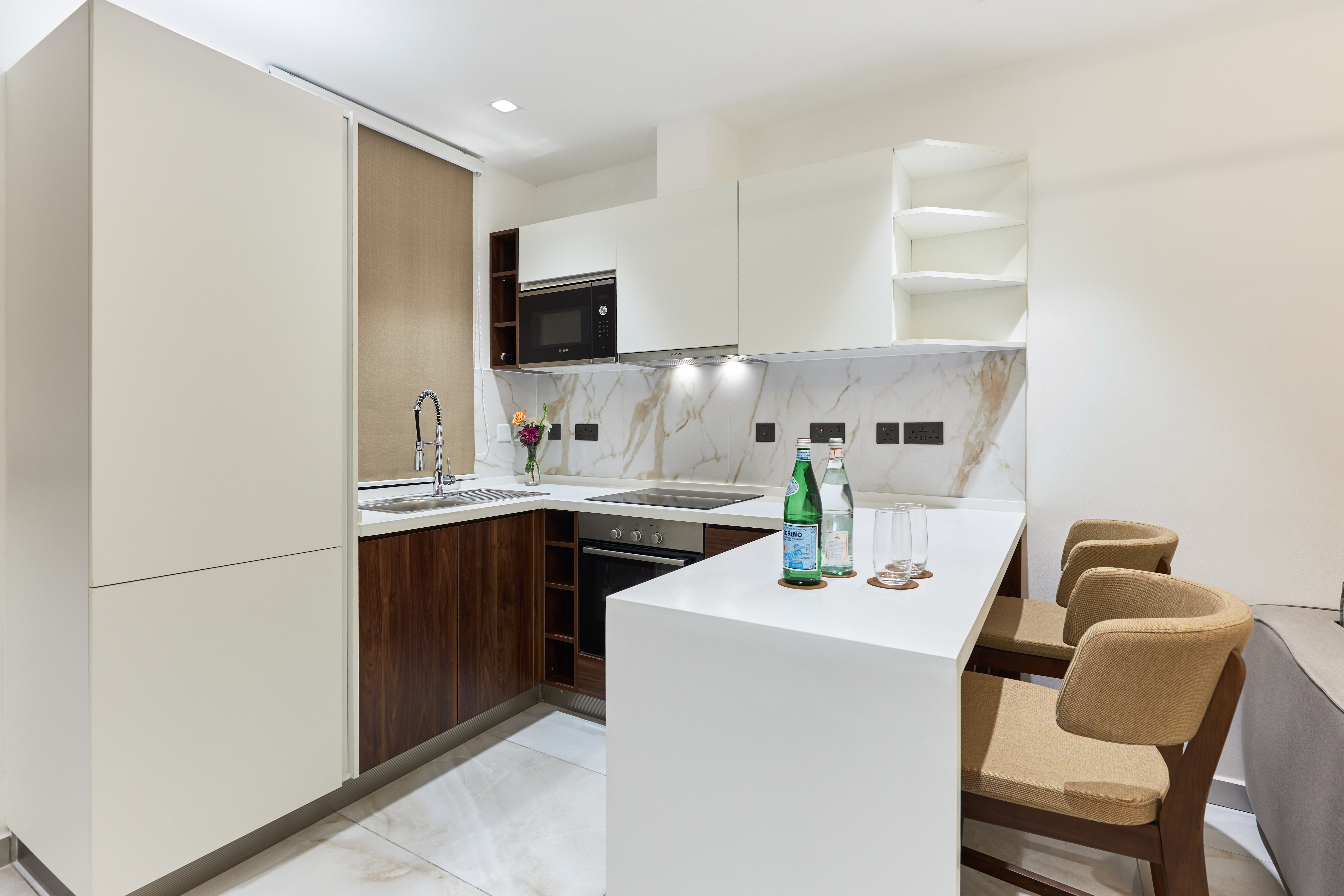 Junior Suite Deluxe Queen Bed