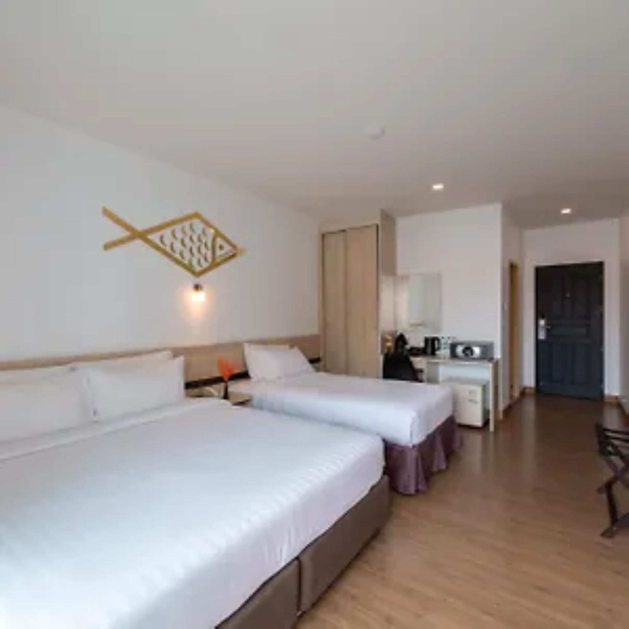 Triple Deluxe Pool View