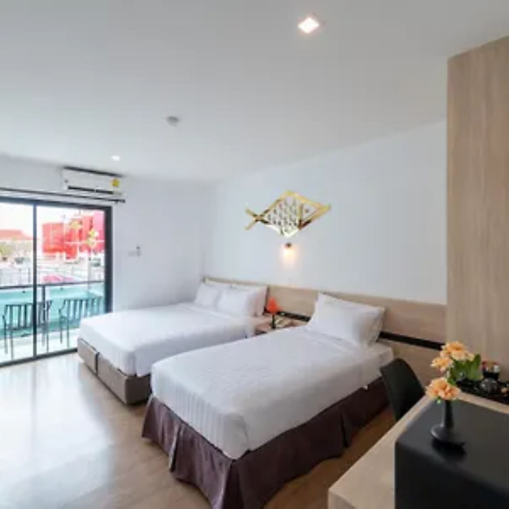 Triple Deluxe Pool View