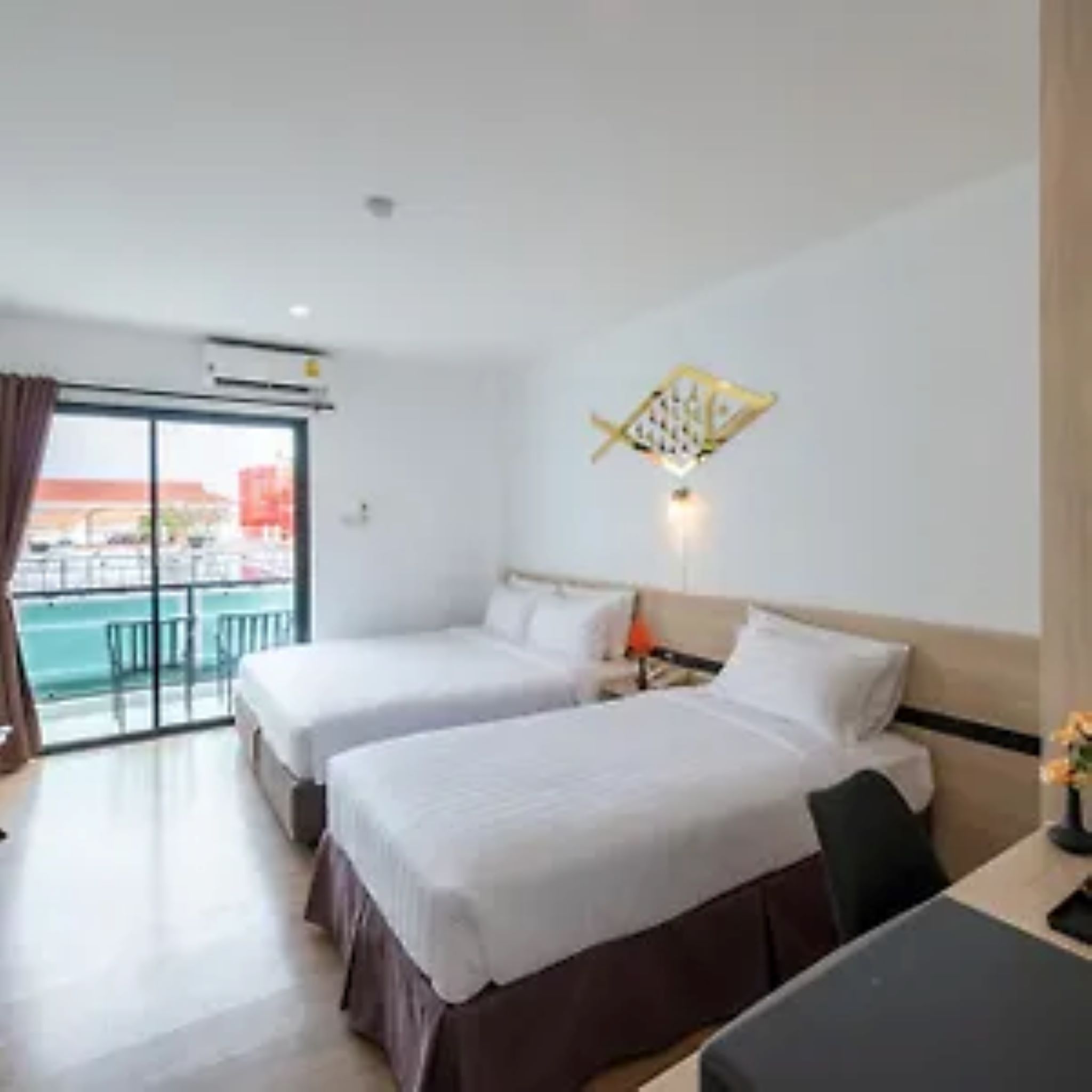 Triple Deluxe Pool View