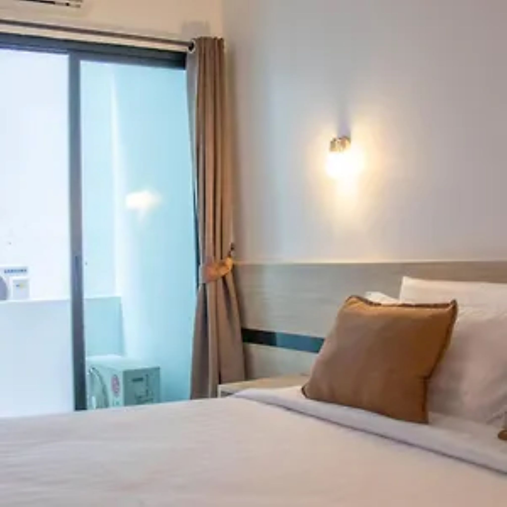 Twin Deluxe Pool View