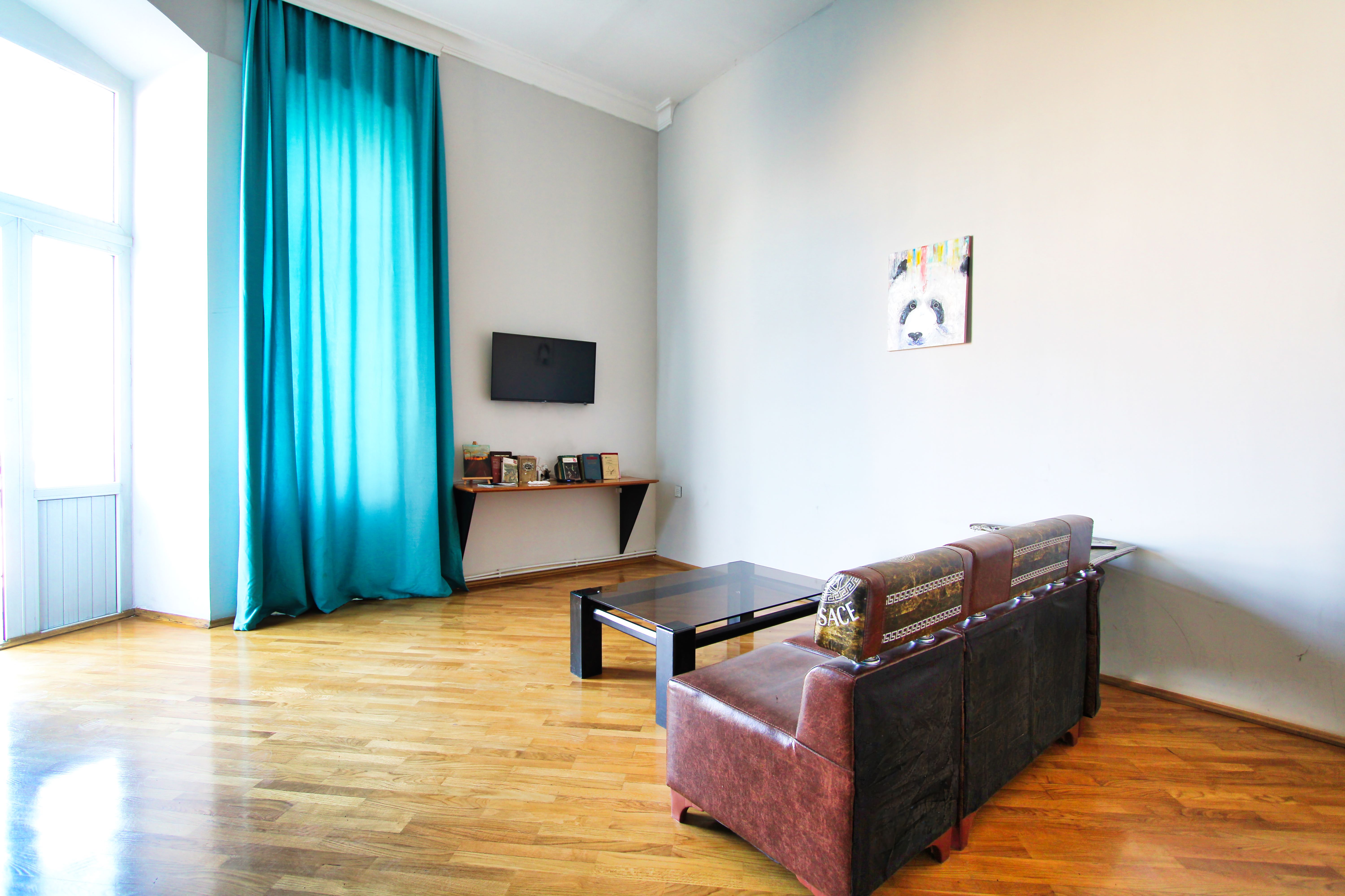 Apartment Three Bedrooms with Air Conditioning