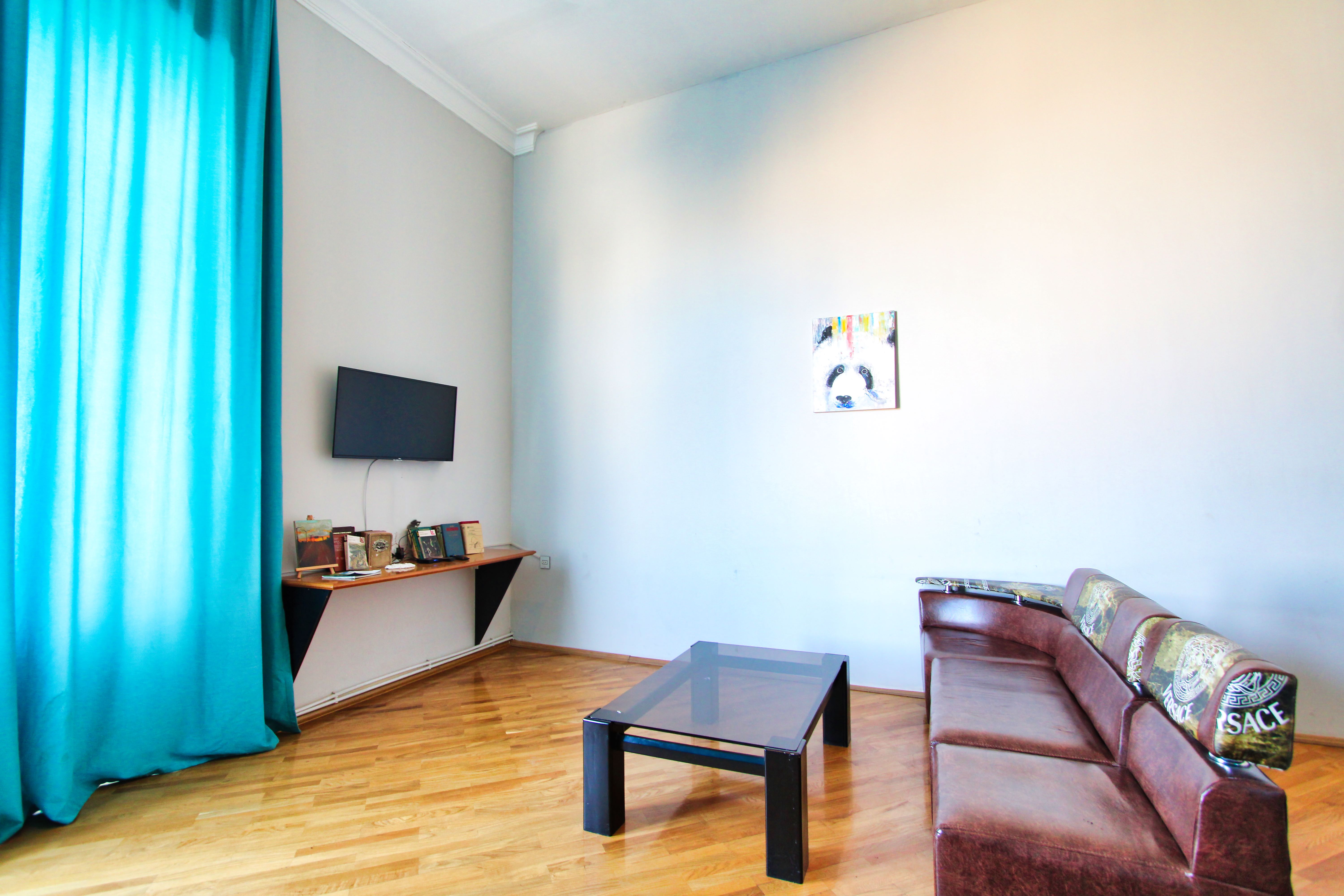 Apartment Three Bedrooms with Air Conditioning