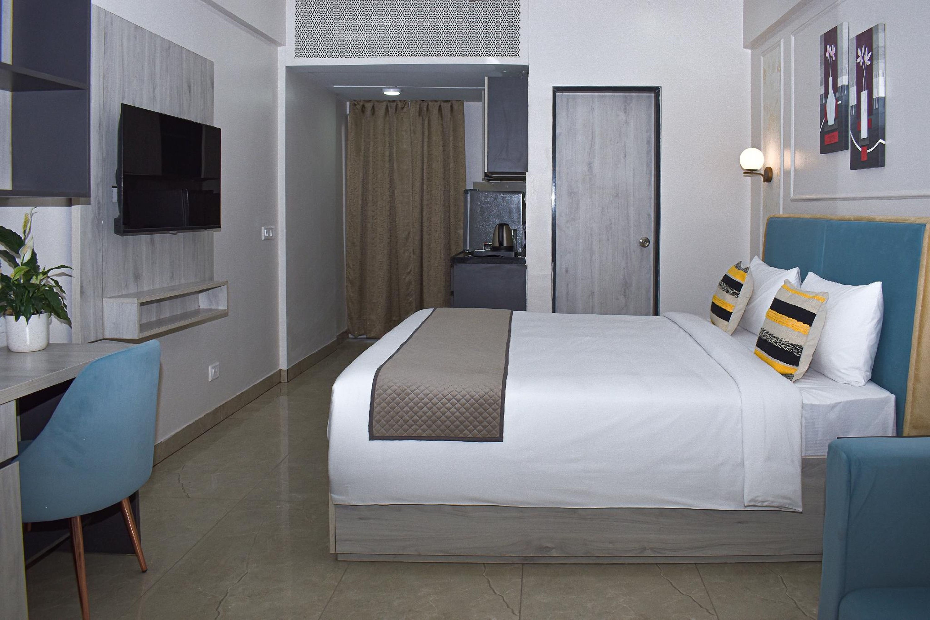 Double King Size Bed