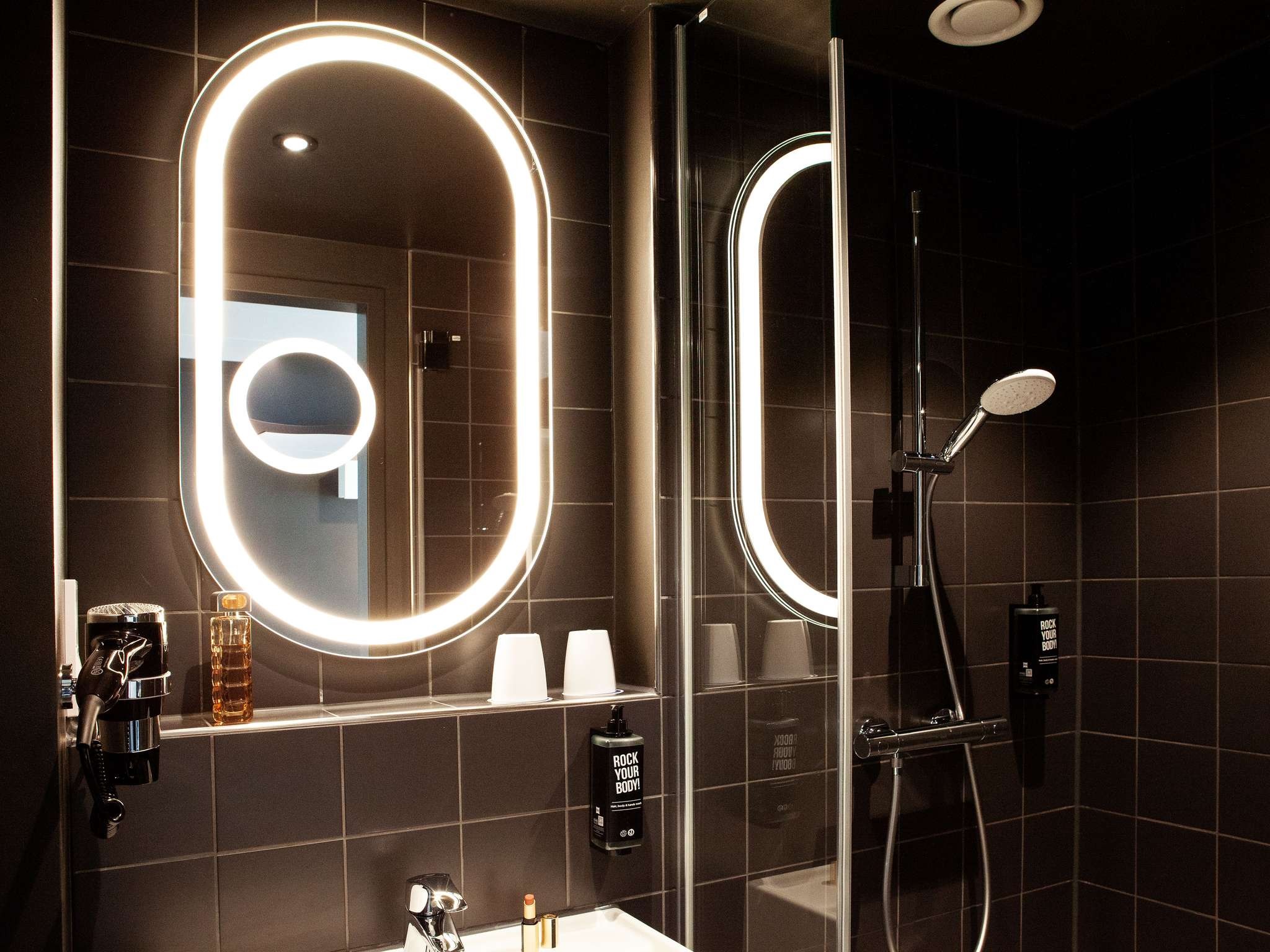 Double Accessible-queen Size Bed