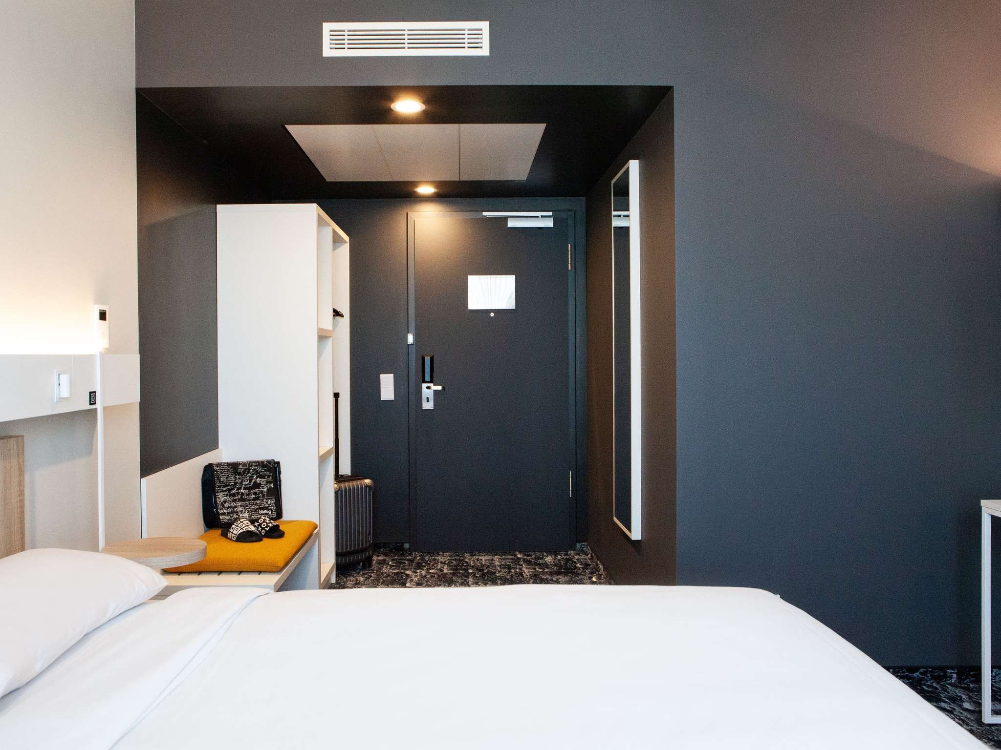 Double Accessible-queen Size Bed