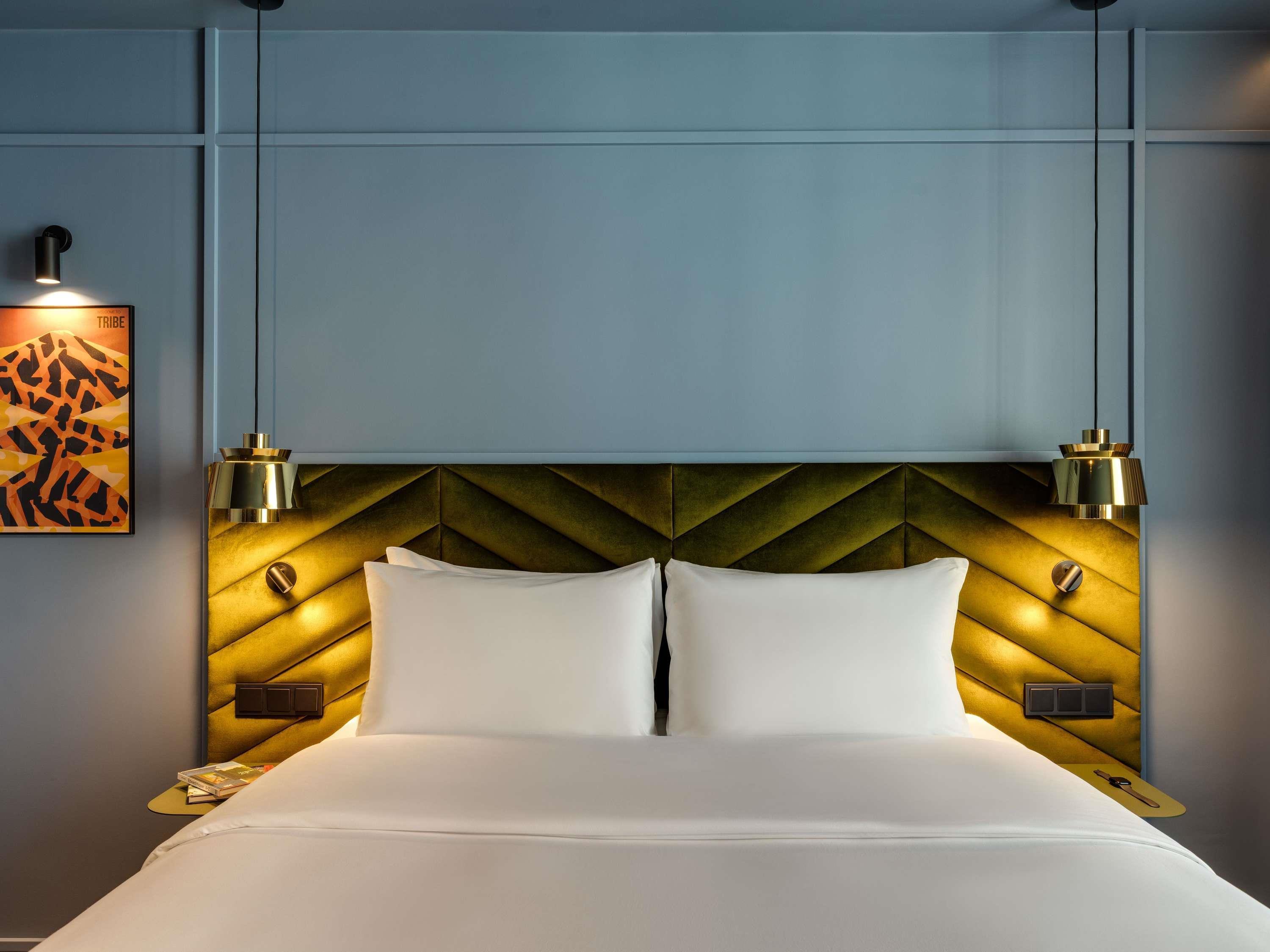 Double Queen Size Bed