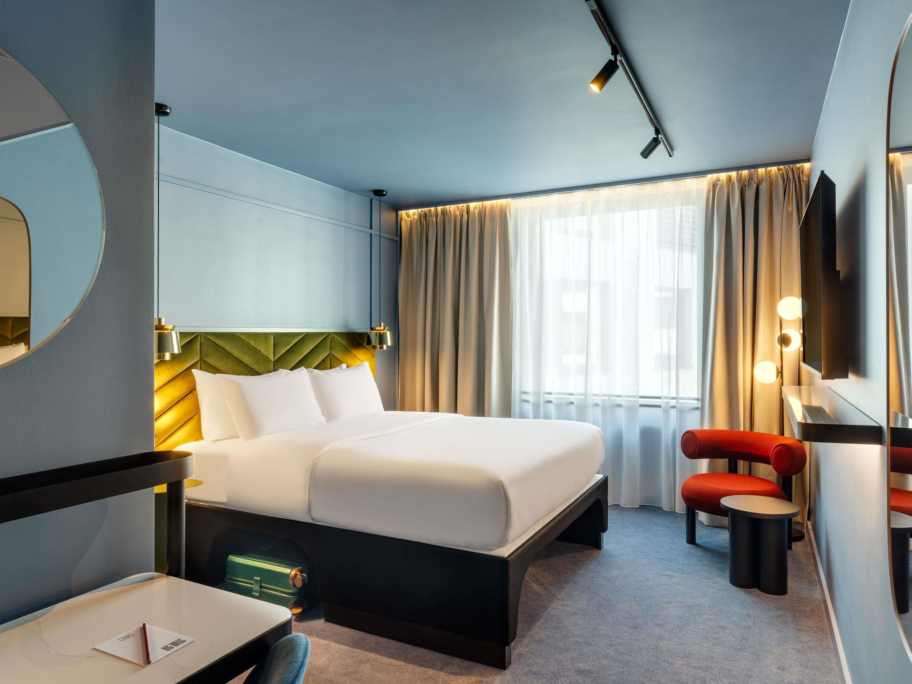 Double Queen Size Bed