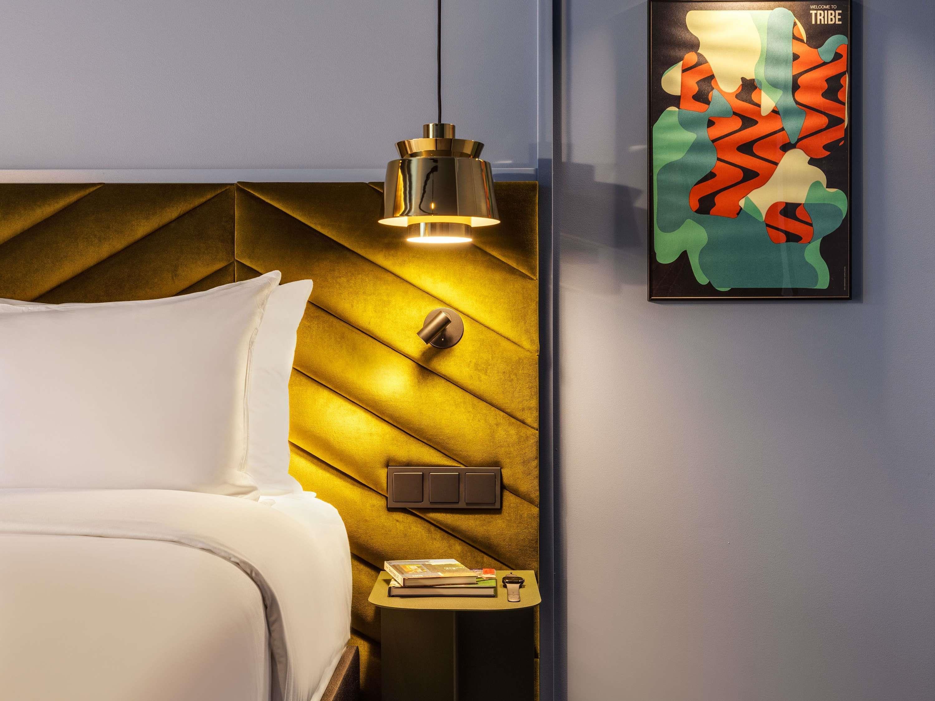 Double Queen Size Bed