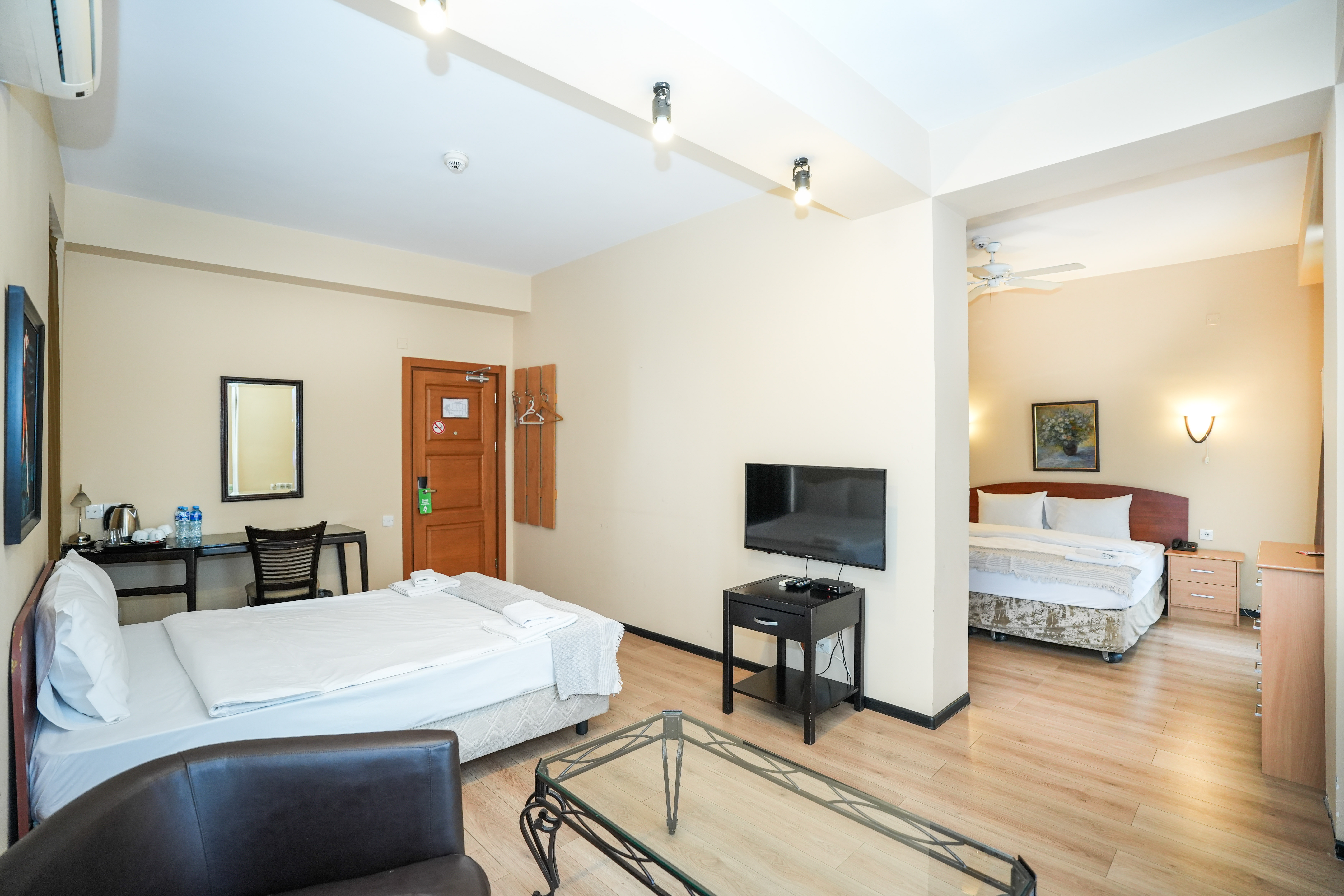 Quadruple One Bedroom One Bathroom