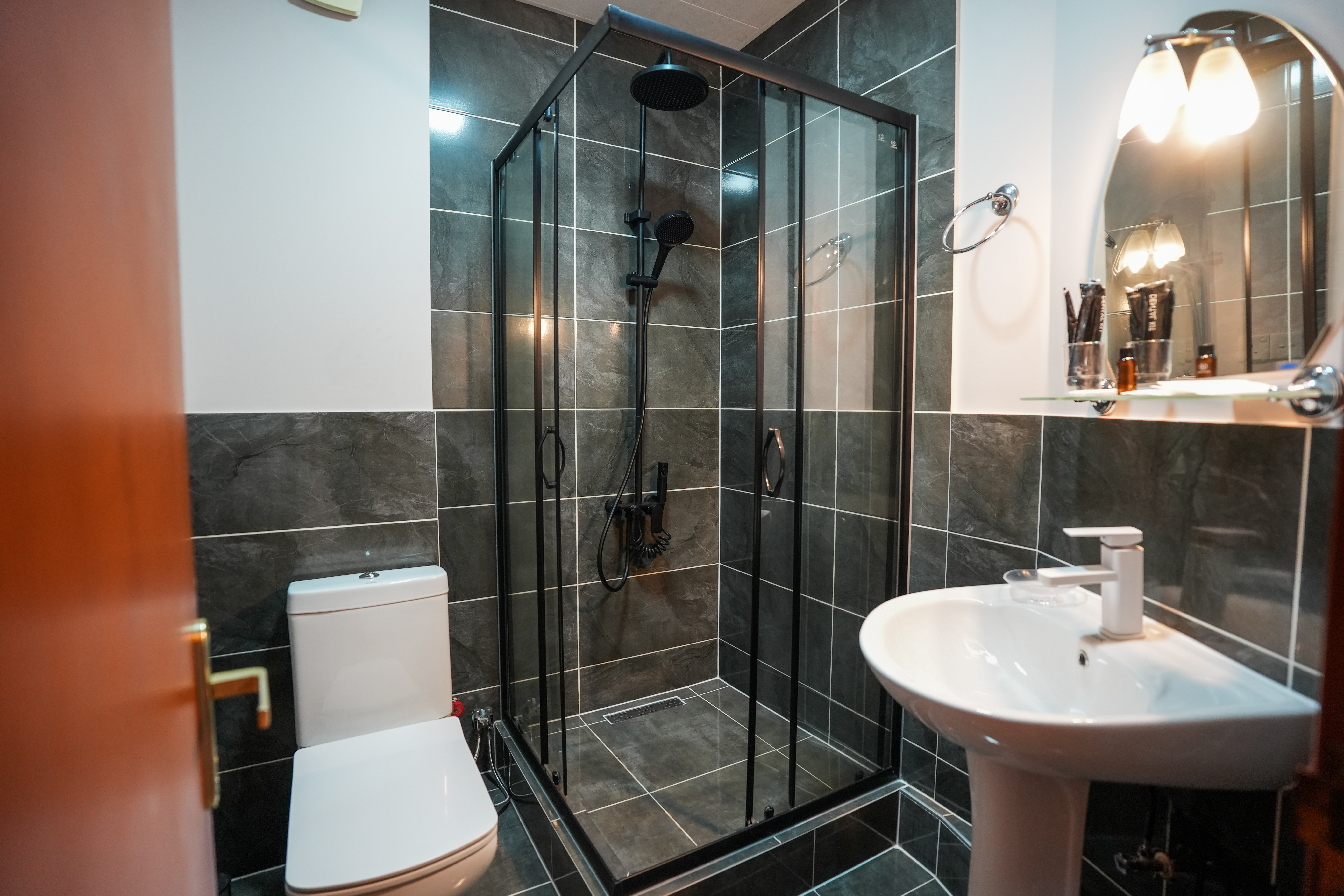 Quadruple One Bedroom One Bathroom