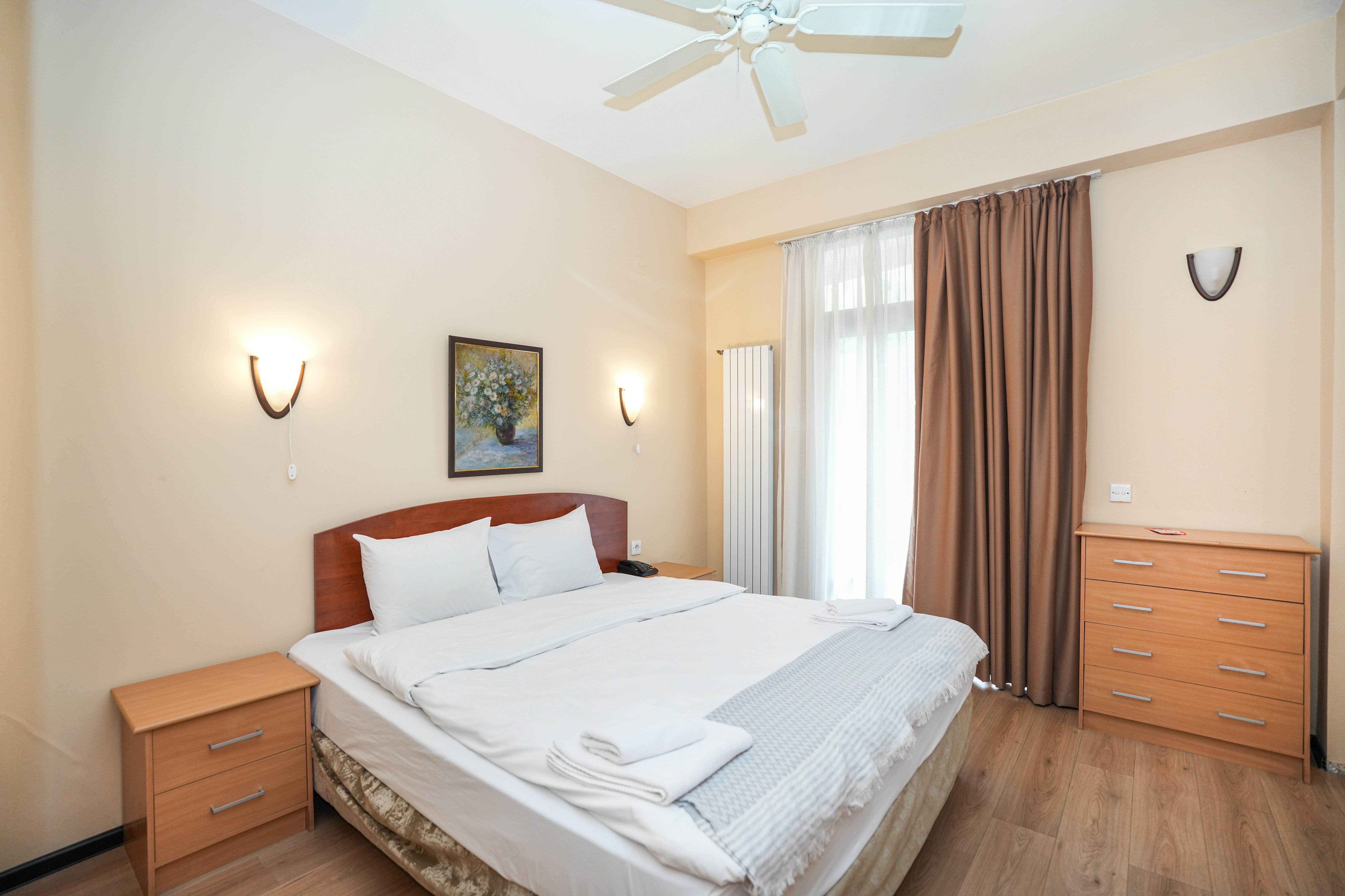 Quadruple One Bedroom One Bathroom