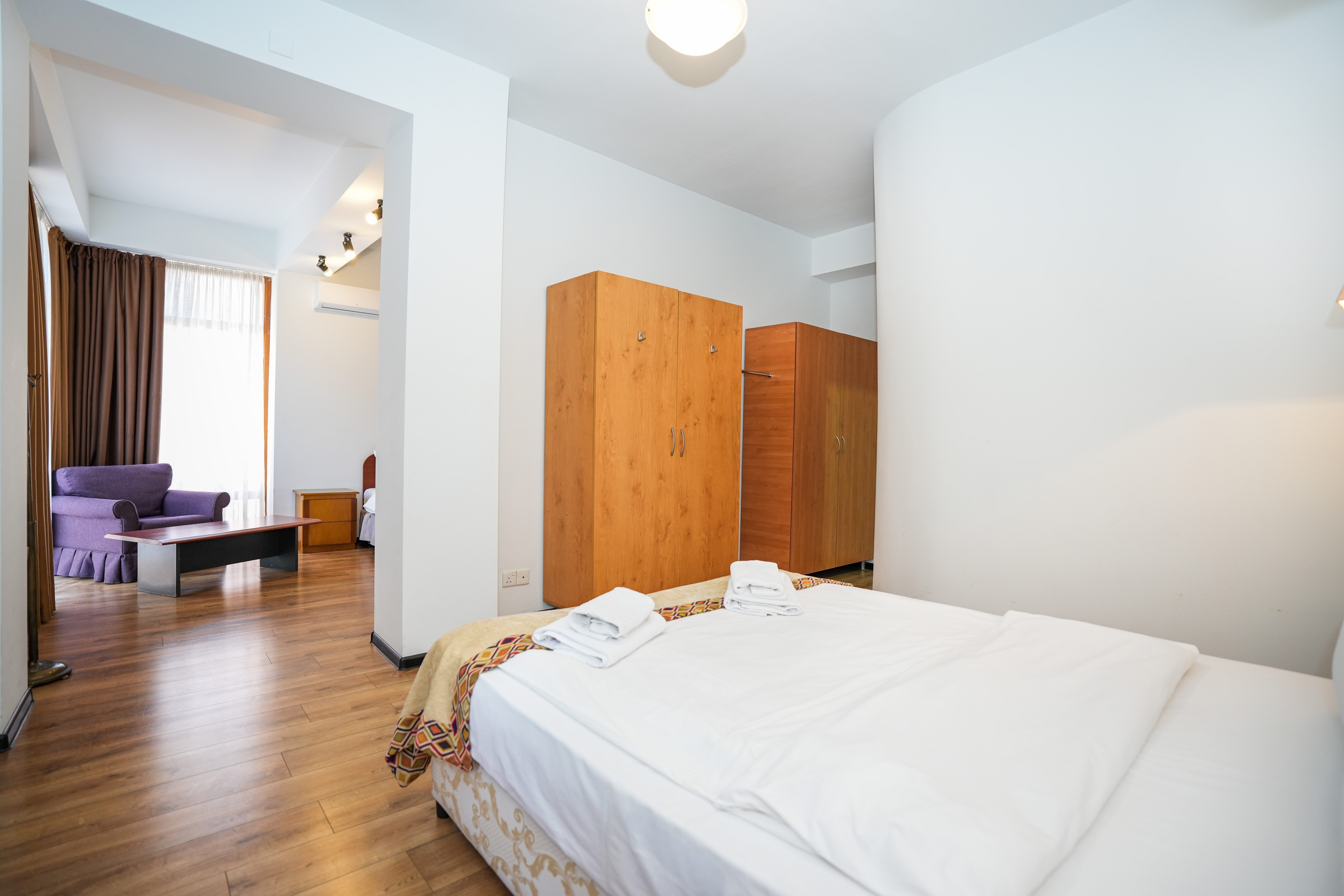 Quadruple One Bedroom One Bathroom