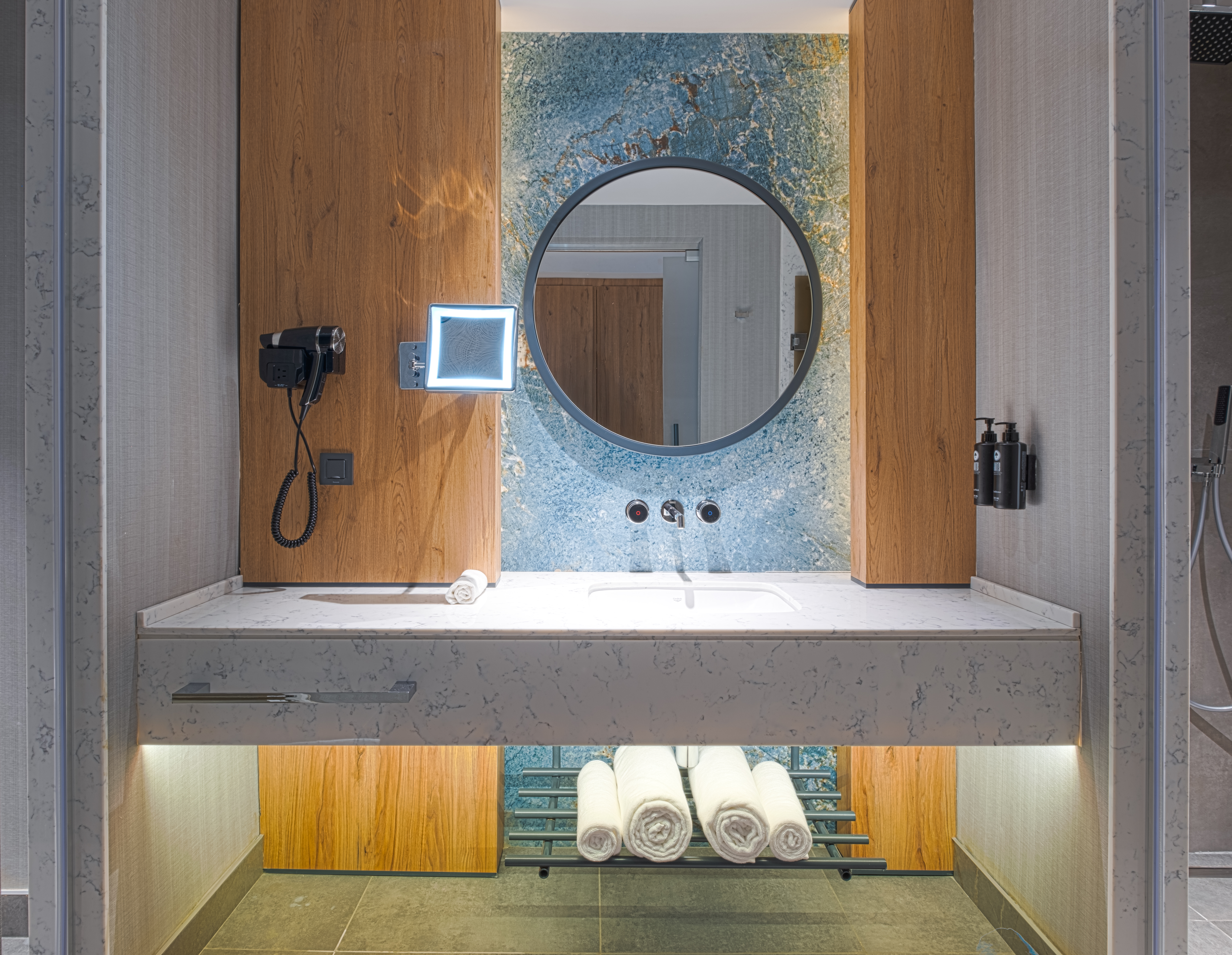 Double Single Superior