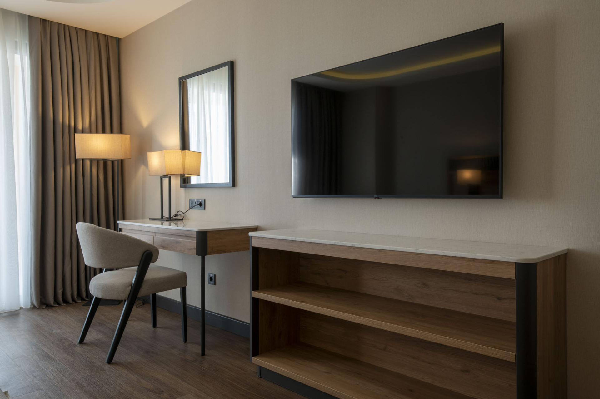 Double Deluxe Pool View