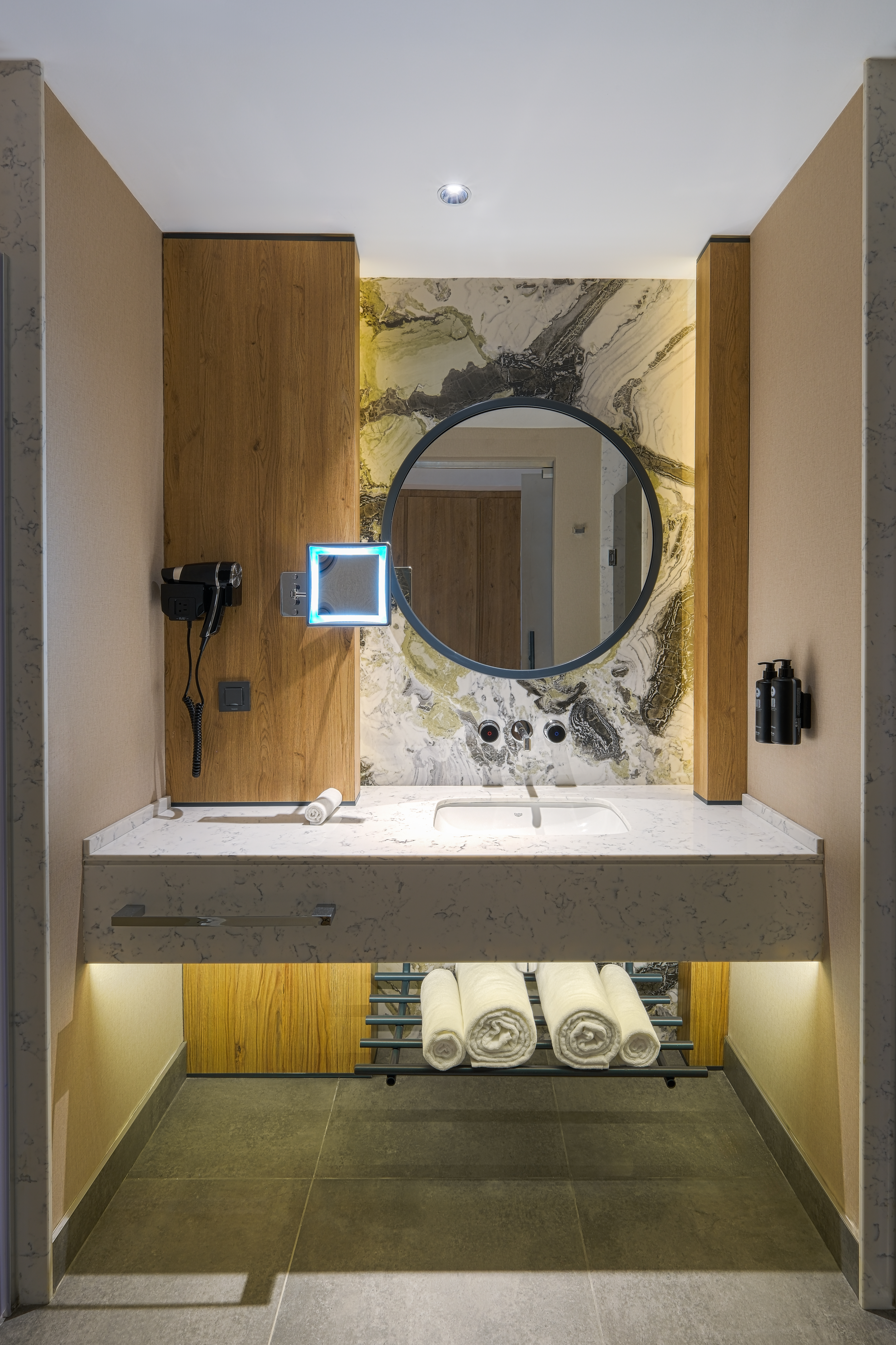 Double Deluxe Pool View