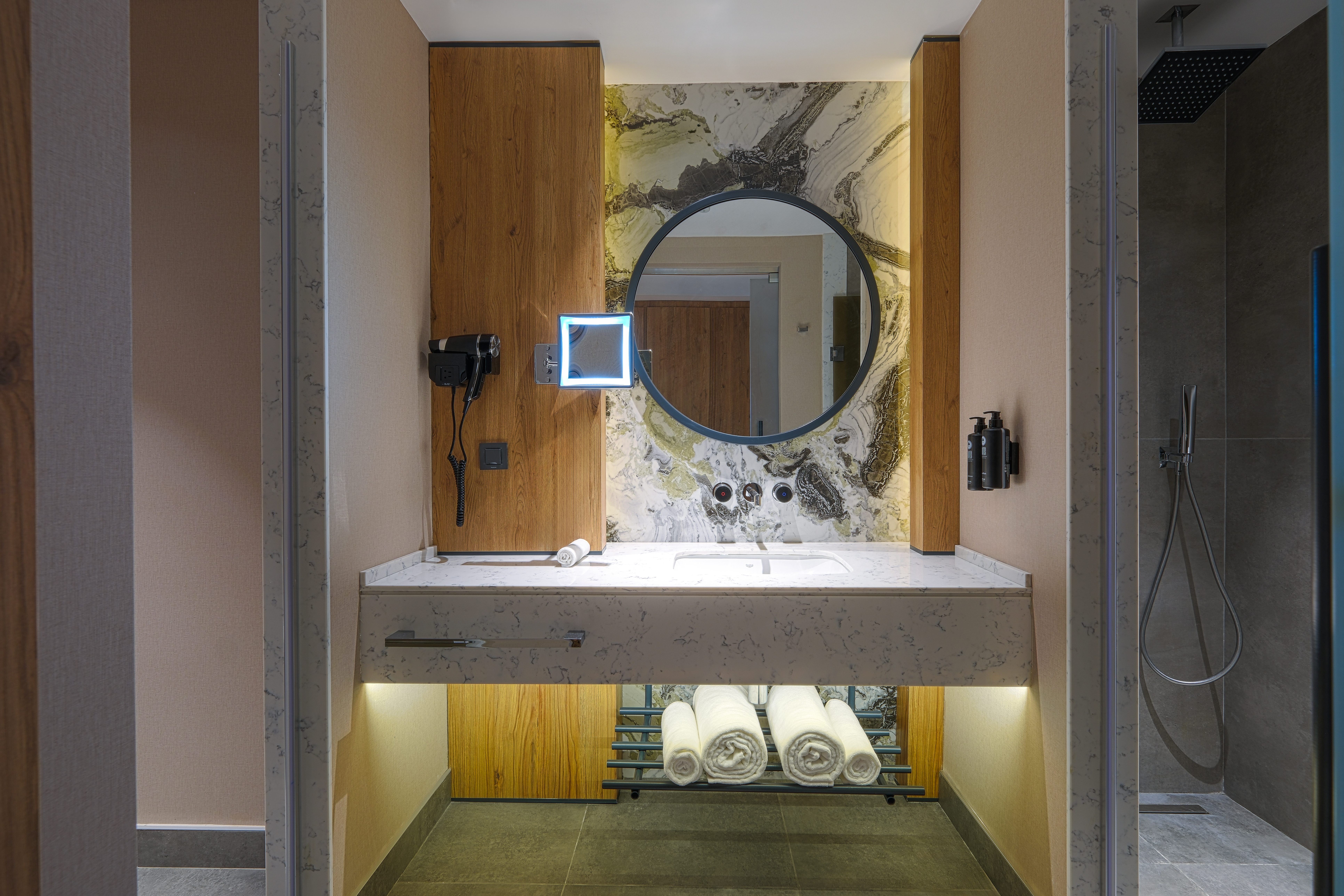 Double Deluxe Land View