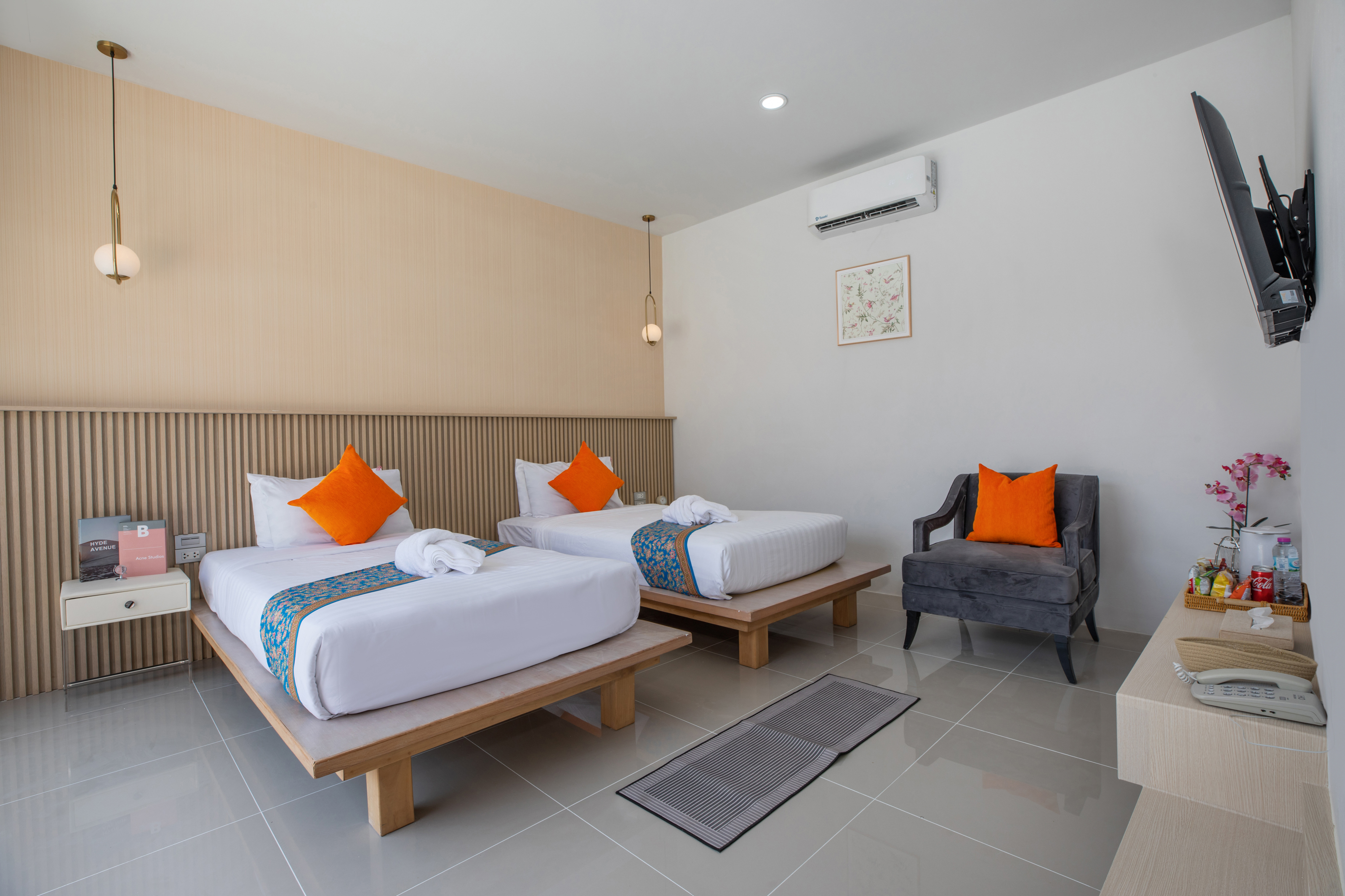 Twin Deluxe One Bedroom